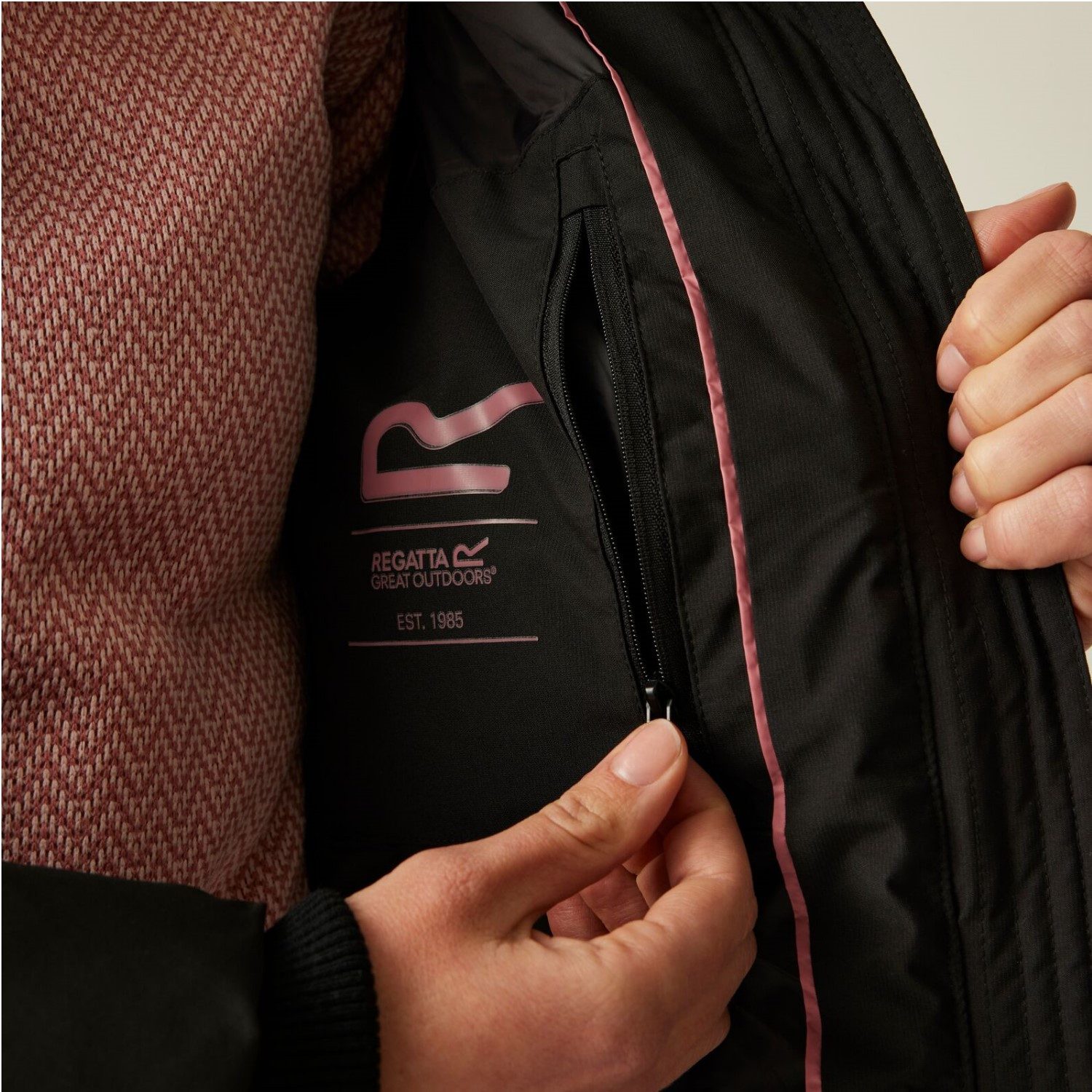 Regatta Funktionsjacke Wintermantel Ujeane mit abnehmbarer Kapuze