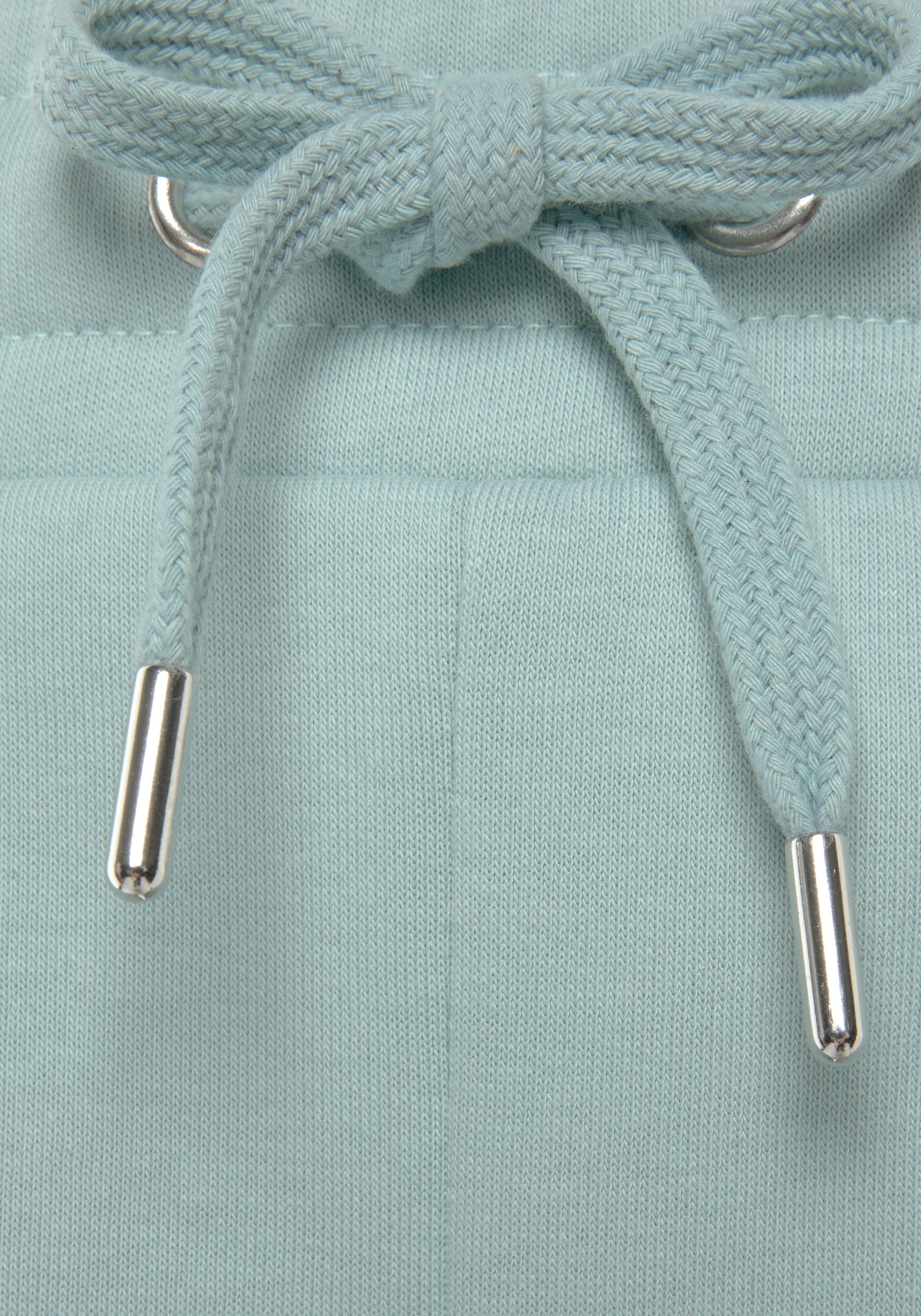 LASCANA Relaxshorts mit seitlichen Taschen und Logostickerei, Loungewear