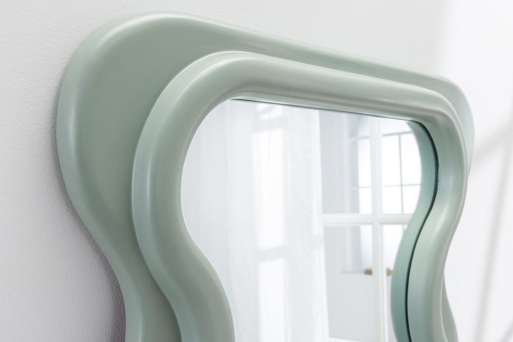 riess-ambiente Wandspiegel CURVY 160cm salbeigrün (Einzelartikel, 1-St), Flur · Kunststoff · Rahmen · Wellen · Ganzkörper · Groß · Modern