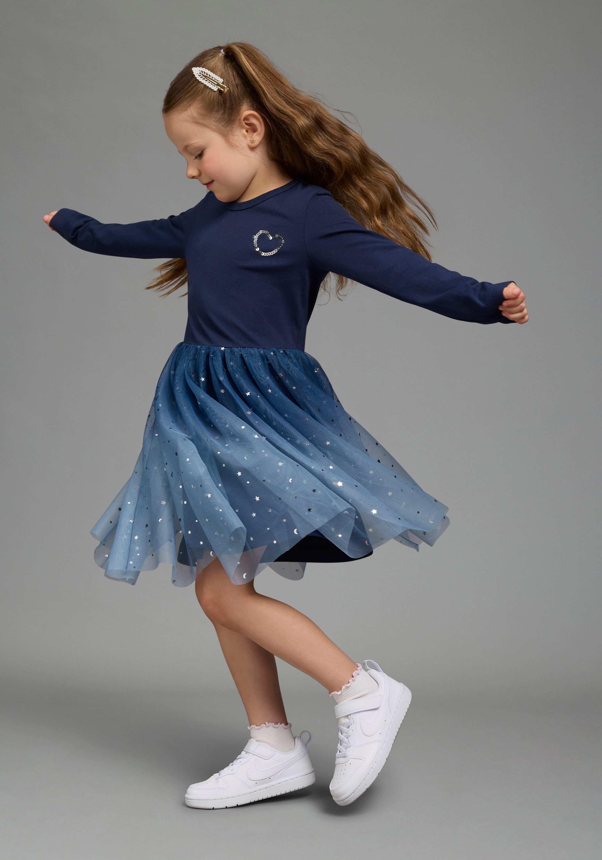 KIDSWORLD Jerseykleid Festliches Tüll-Kleid mit Farbverlauf für kleine Mädchen Tüllkleid für besondere Anlässe, modischer Farbverlauf und Glitzer