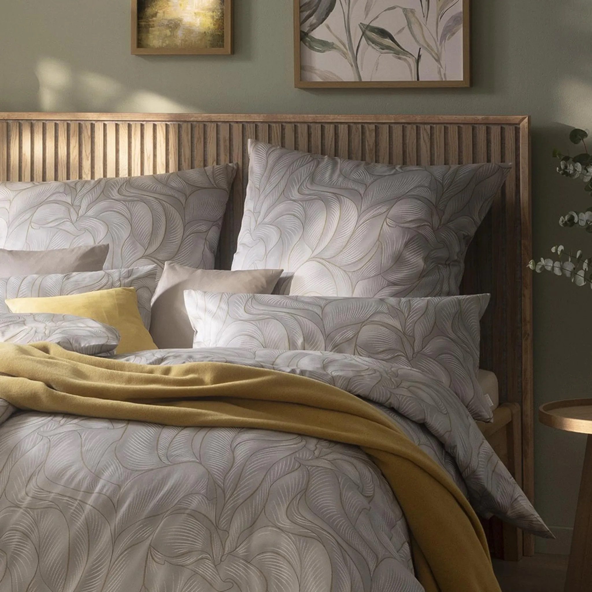 Estella Bettwäsche Estella Mako-Satin Bettwäsche 135x200 Hilda silber Blätter Abstrakt, Mako-Satin, 2 teilig, für Sommer und Winter