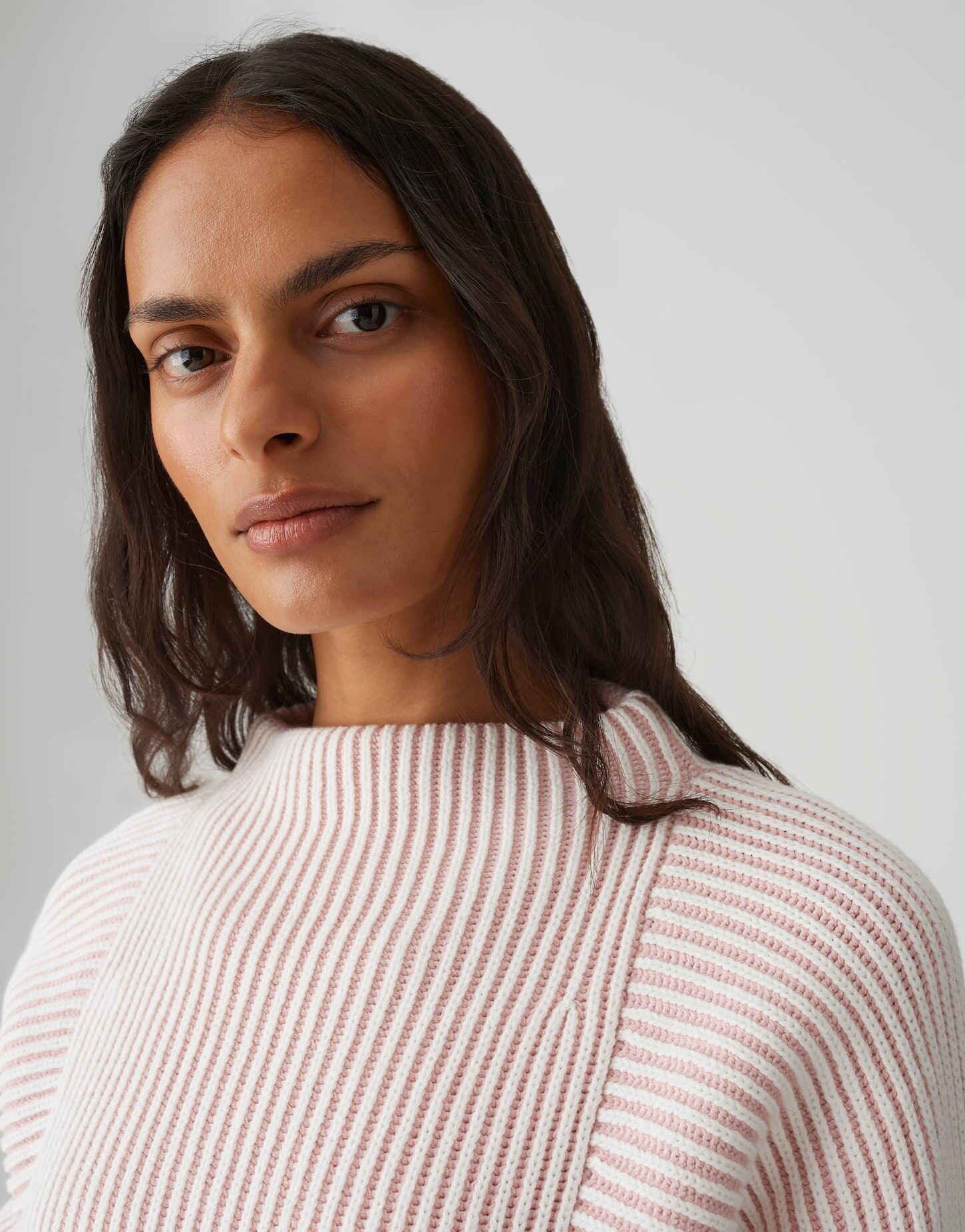 OPUS Strickpullover POZOLI mit dynamischen Streifenstrick Lockere Passform, schmal zulaufend, langer Fledermausärmel
