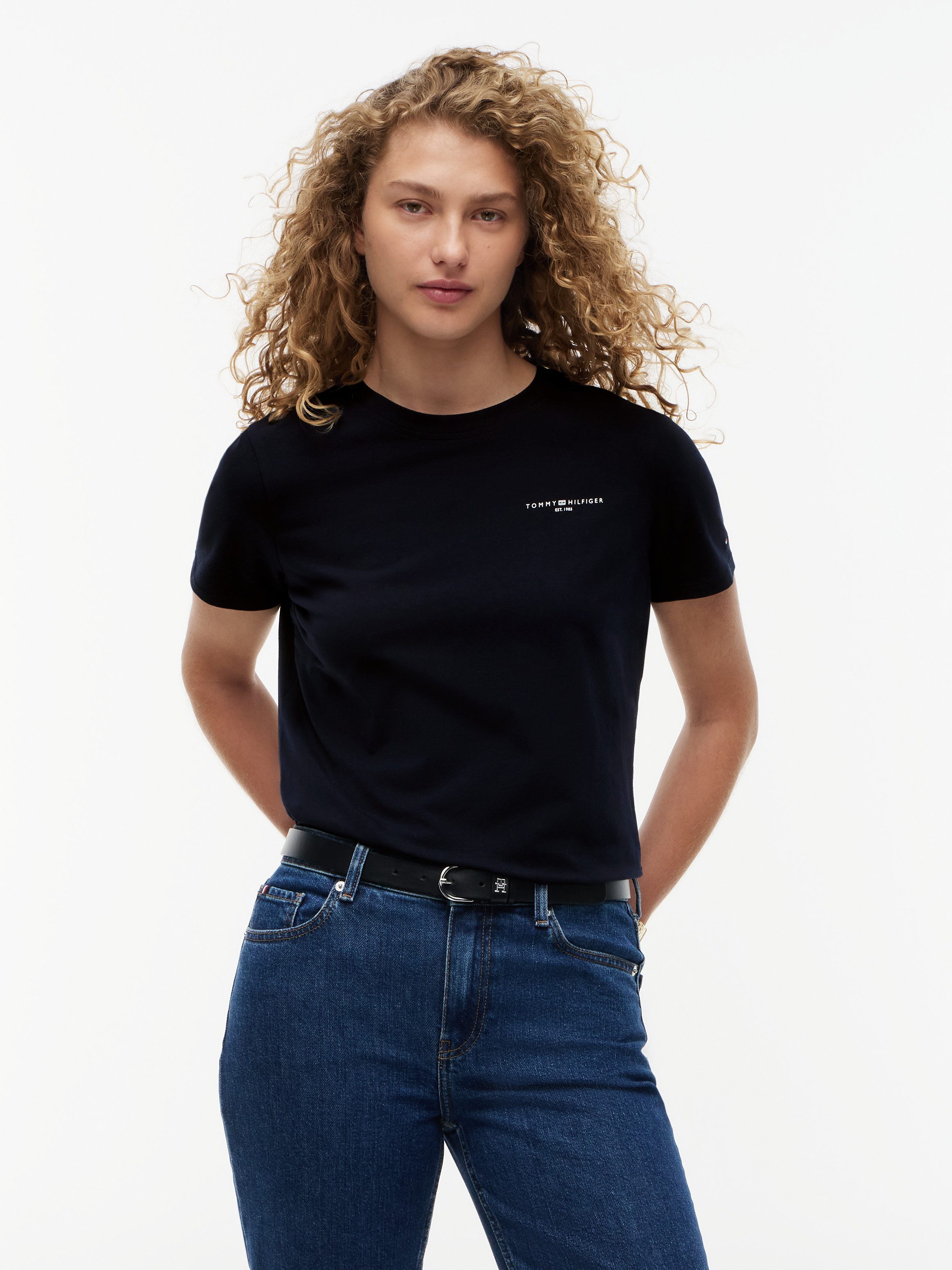 Tommy Hilfiger Rundhalsshirt 1985 REG MINI CORP LOGO C-NK SHORT SLEEVE mit Tommy Hilfiger Logoschriftzug und Bestickung