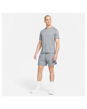 Nike Laufshorts Herren Laufshorts STRIDE 7IN SHORT BF (1-tlg)