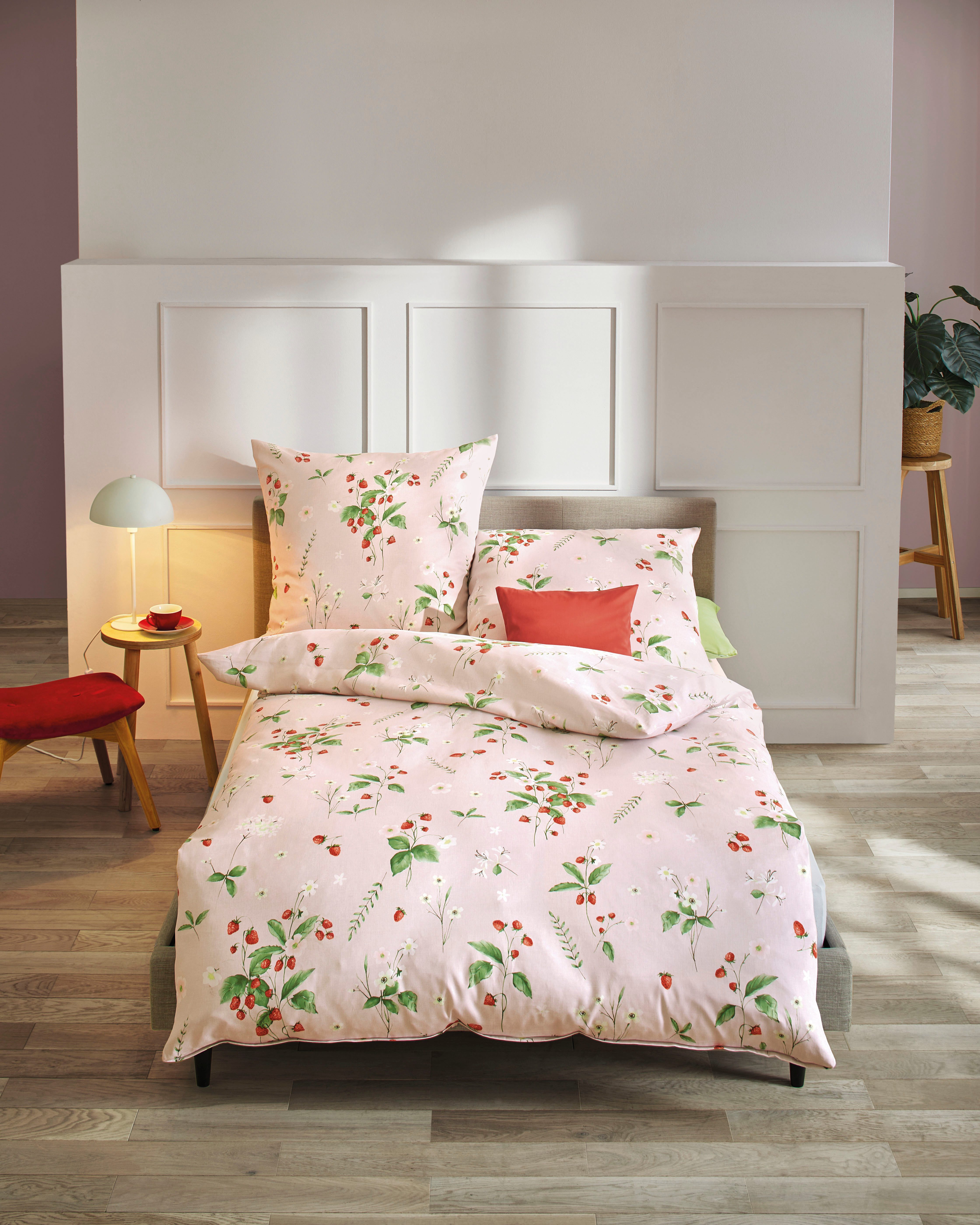 Kaeppel Bettwäsche Walderdbeeren, Mako-Satin, 2 teilig, Mit Walderdbeeren