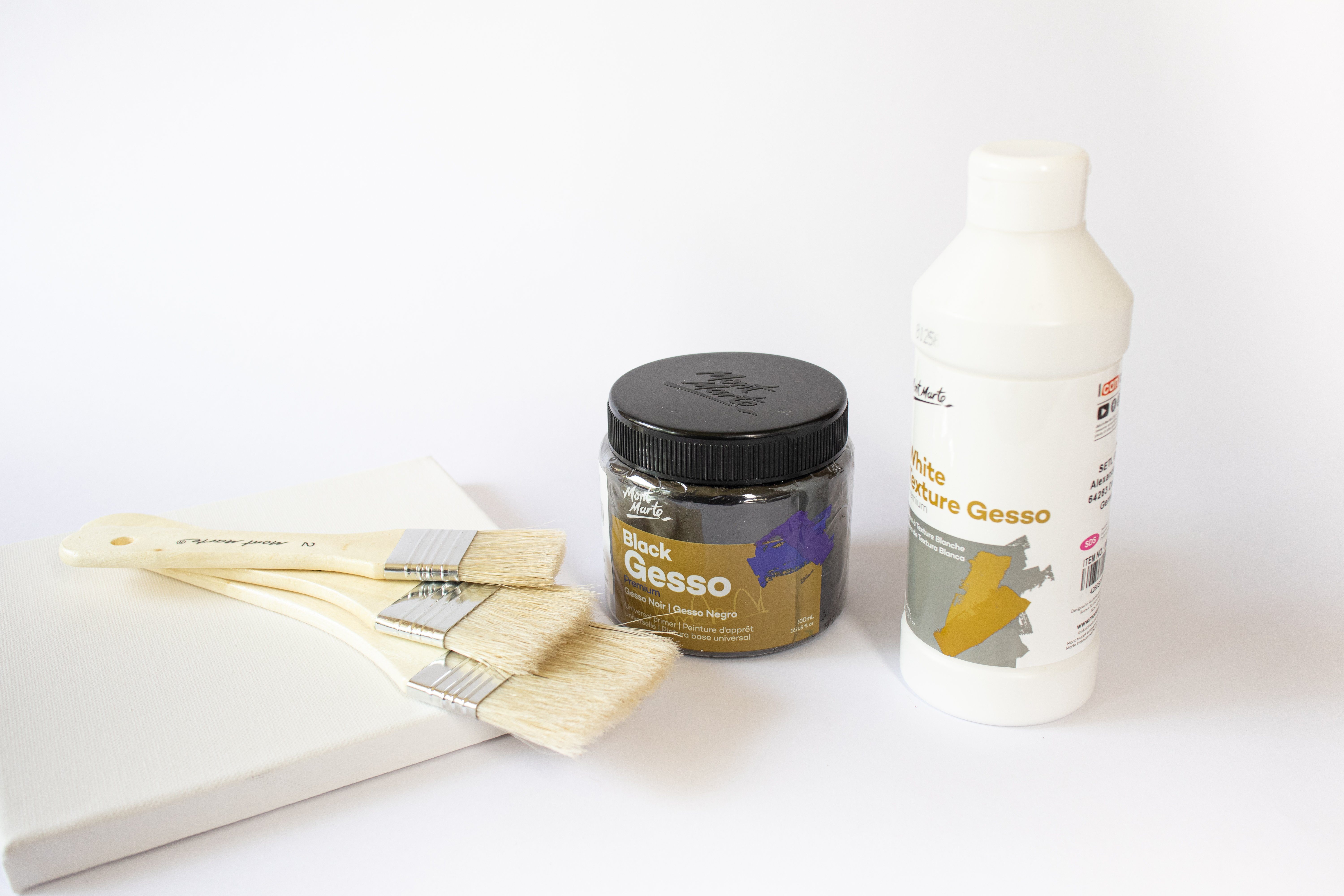 Mont Marte Malpinsel Set mit 3 x Qualitäts-Gesso-Pinsel, Flachpinsel in Größe 2, 4 und 6, (Set, 3 St., MONT MARTE - Malutensilien), Kurzer, stabiler Holzgriff & Memoryborsten, für Lasuren & Grundierung