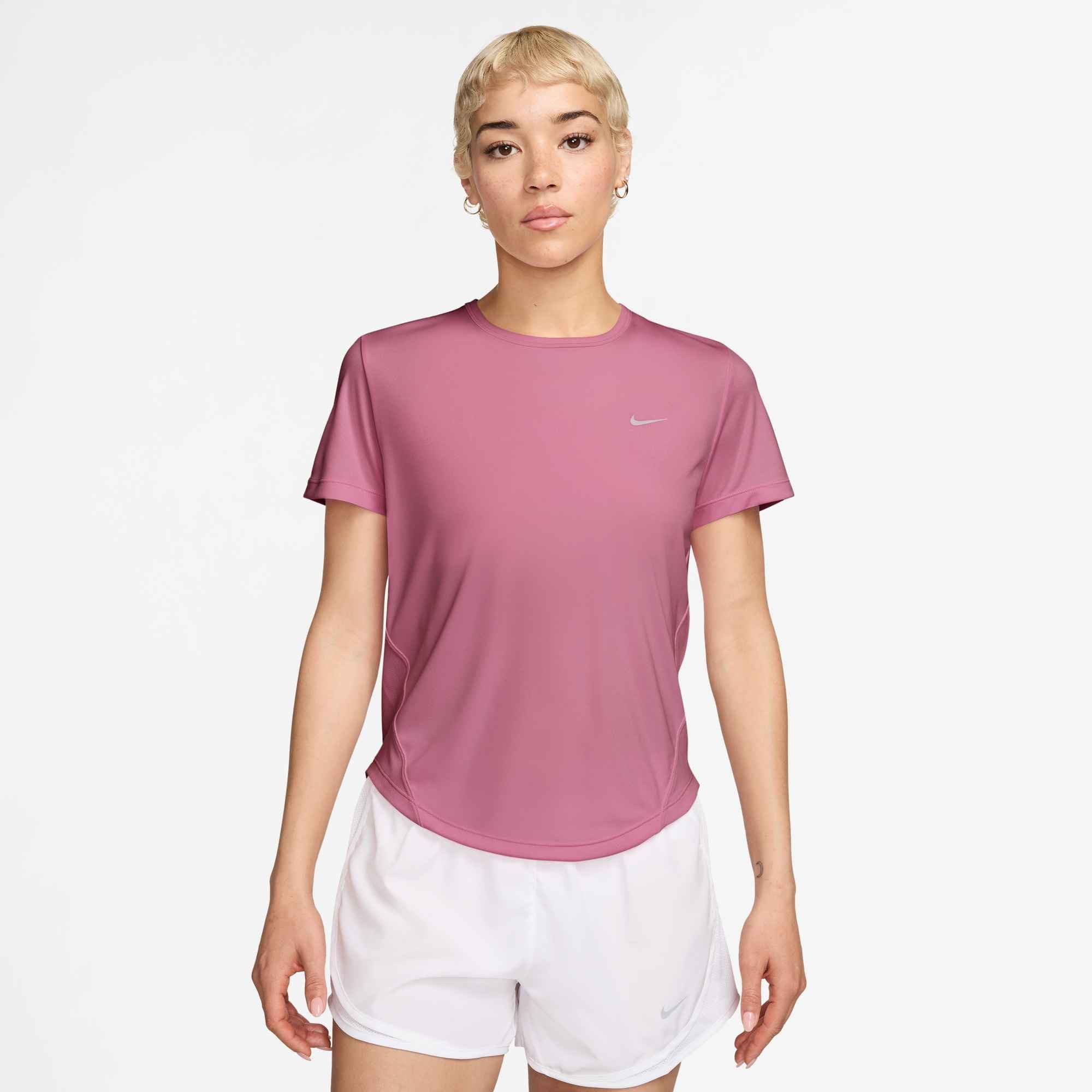 Nike T-Shirt W NK TEMPO DF SS TOP mit reflektierendem Logo, atmungsaktiv, schnell trocknend