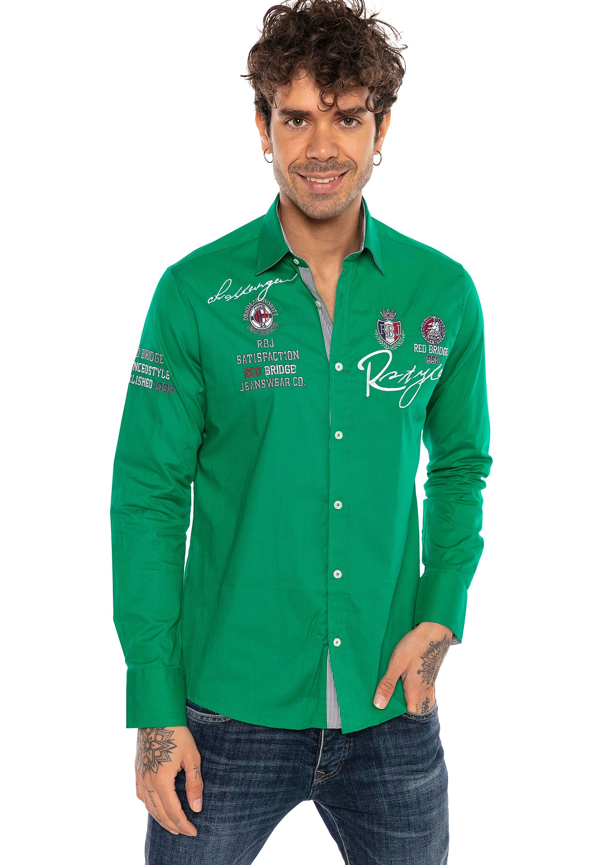 Stickerei Slim im Fit-Schnitt Jersey grün City Langarmhemd mit RedBridge