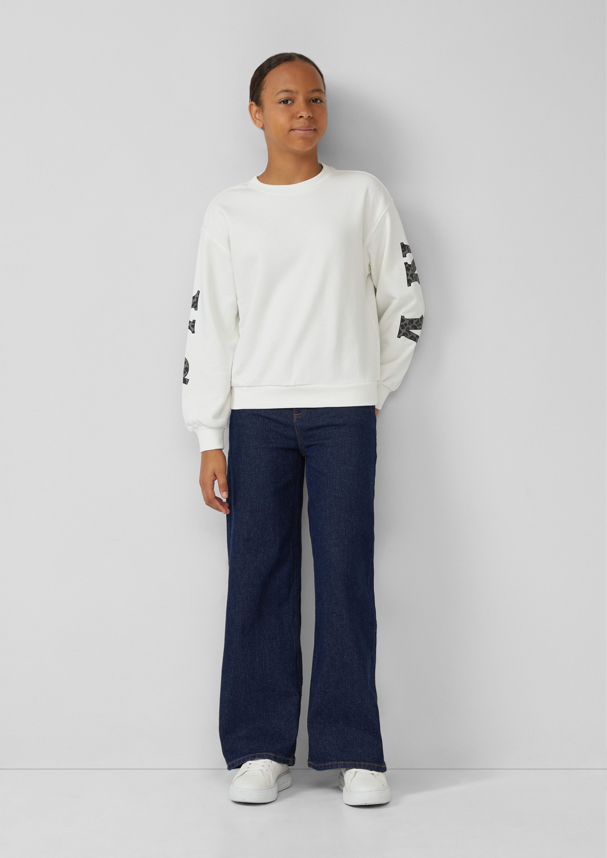 s.Oliver Sweatshirt Sweatshirt Oversize-Sweatshirt mit Print auf Ärmeln und Rücken