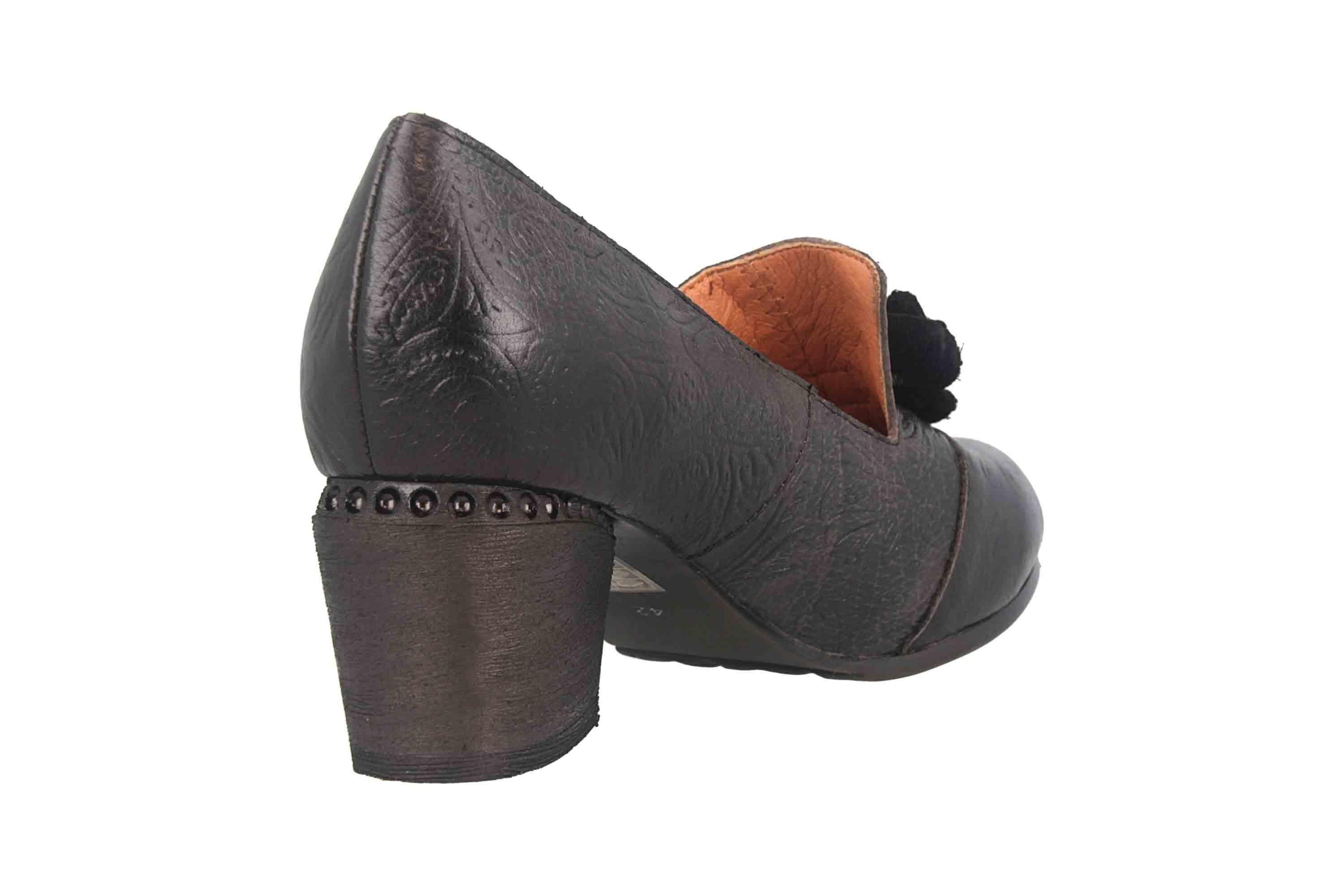 Spring Step NOORA-CHA Pumps