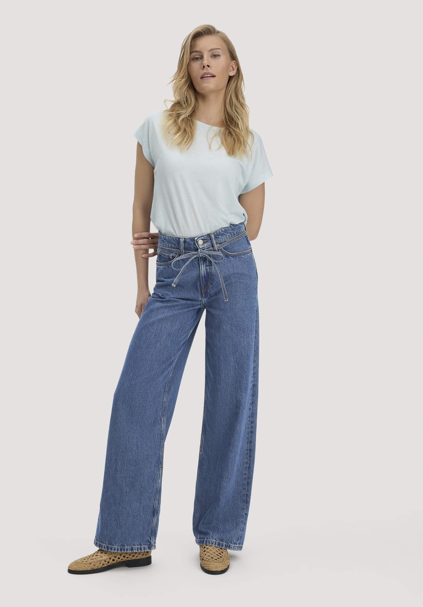 Hessnatur Bequeme Jeans Soft aus Bio-Baumwolle mit TENCEL™ Lyocell (1-tlg) Soft aus Bio-Baumwolle mit TENCEL™ Lyocell