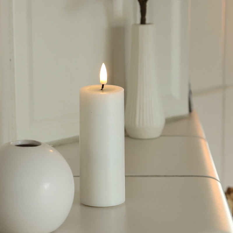 Deluxe Homeart LED-Kerze Mia Deluxe Echtwachs flackernd Wachsspiegel H: 12,5cm D: 5cm weiß