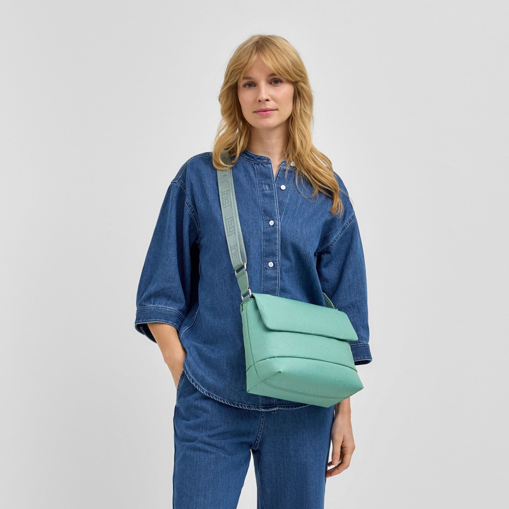 Jost Umhängetasche Bergen, Polyester