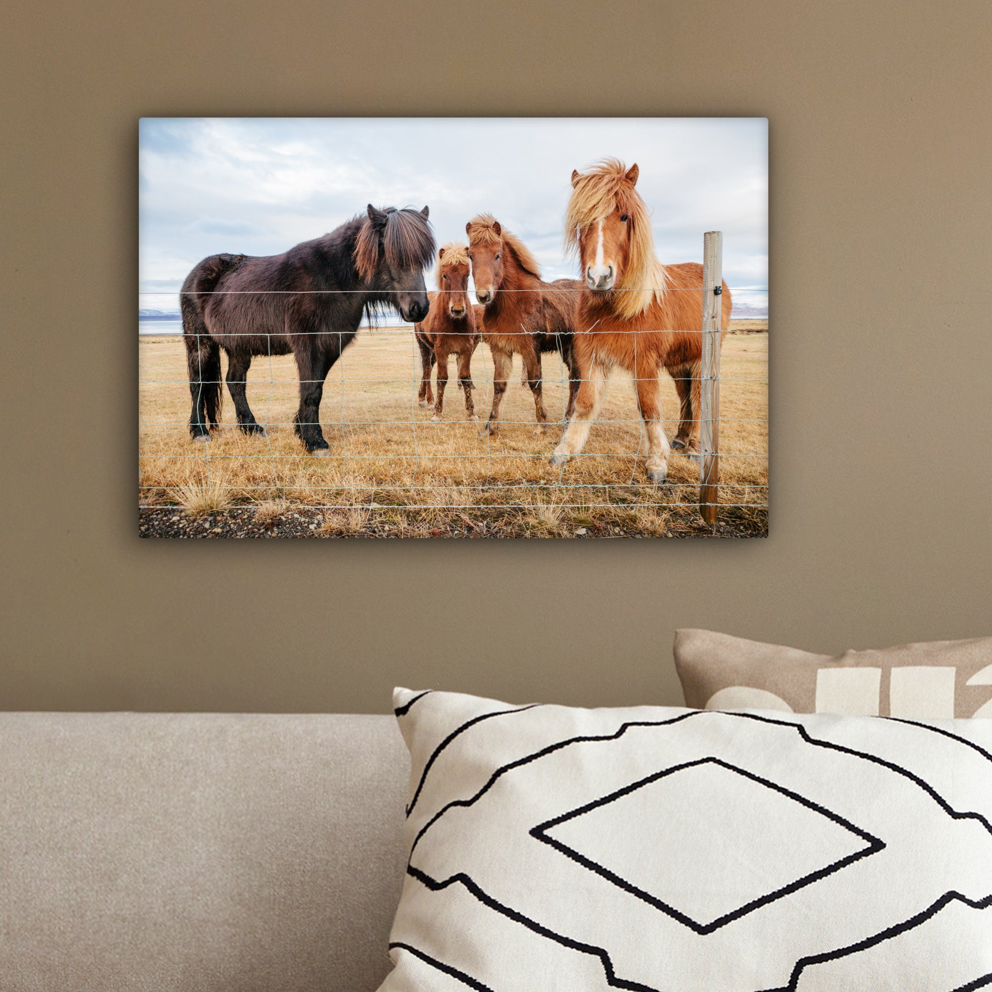 Isländische Zaun, Wandbild Leinwandbild 30x20 hinter Leinwandbilder, einem Aufhängefertig, Ponys cm OneMillionCanvasses® St), Wanddeko, (1