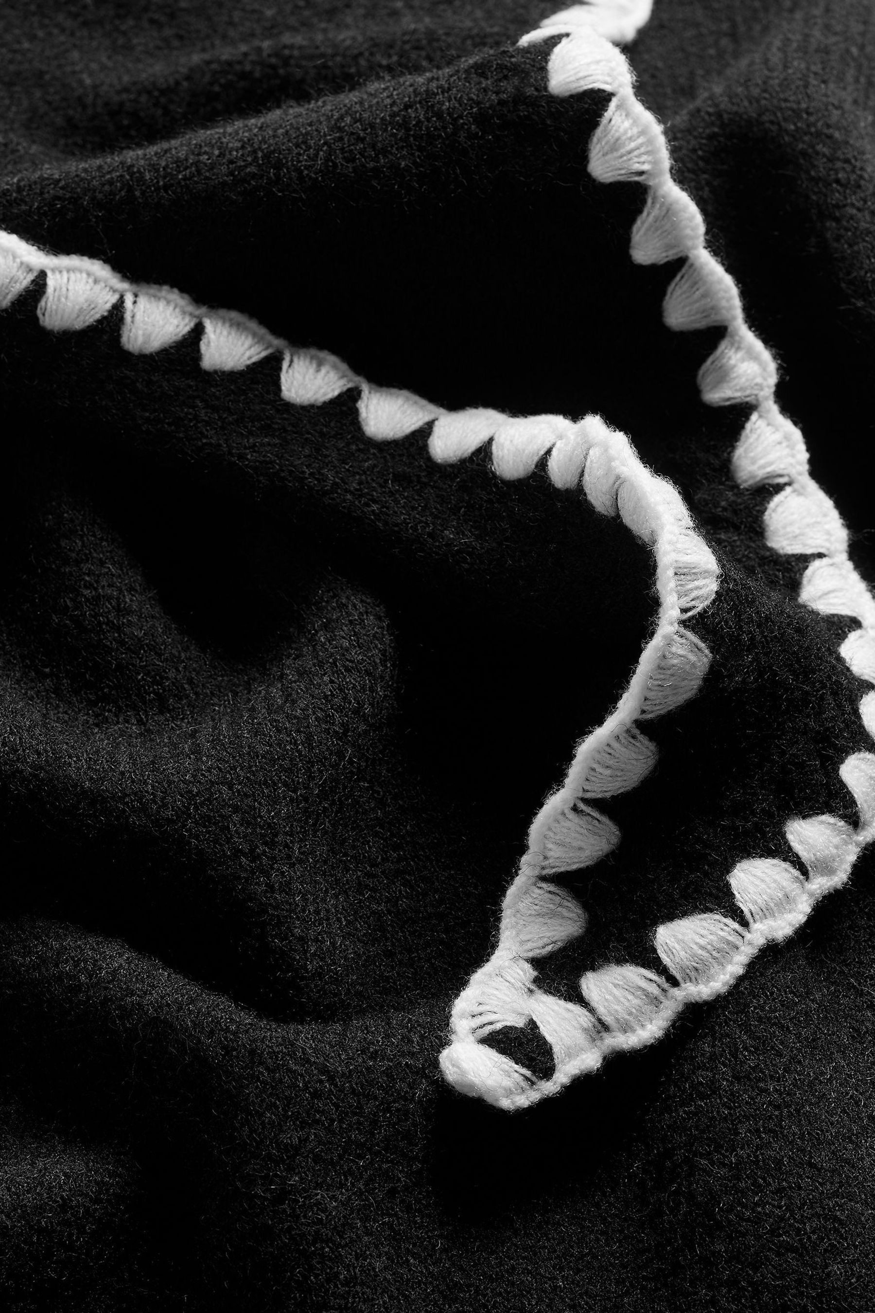 LIPSY Bandana Lipsy Dreieckstuch Schal mit Überwendlingstich, (1-St) günstig online kaufen