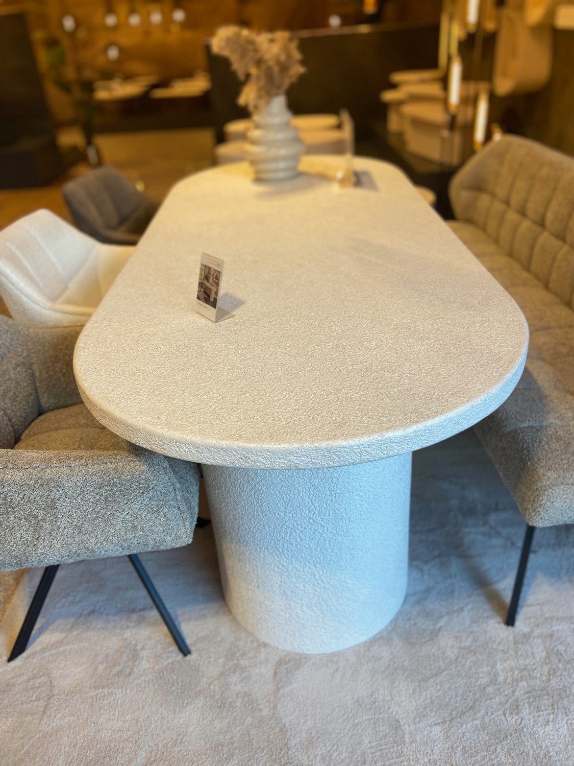 Maison ESTO Esstisch Esszimmertisch VALENTO 215 cm oval Creme Marmor-Komposit Steinoptik – Bild 5 von 5
