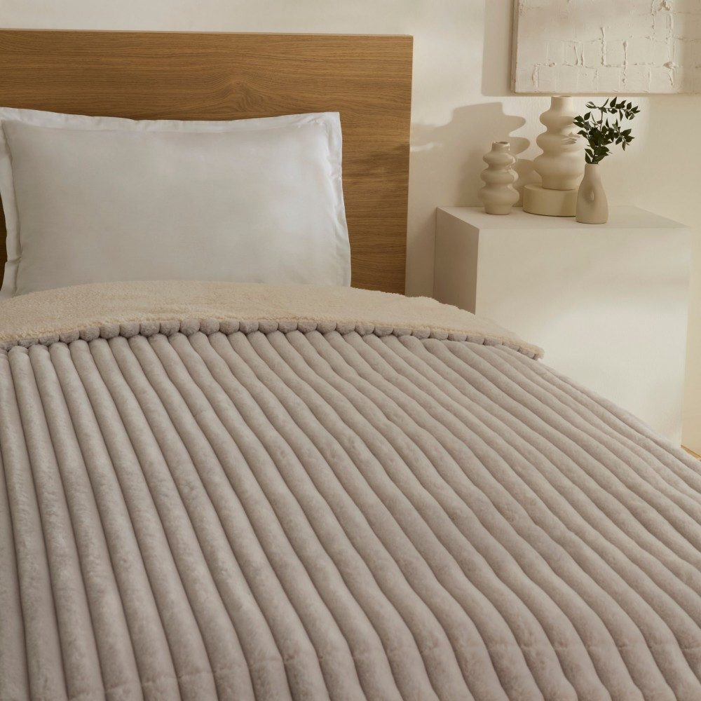 Karaca Tagesdecke Karaca Stripe Sherpa Graue Decke Tagesdecke Bettdecke 150x200 – Bild 3 von 5