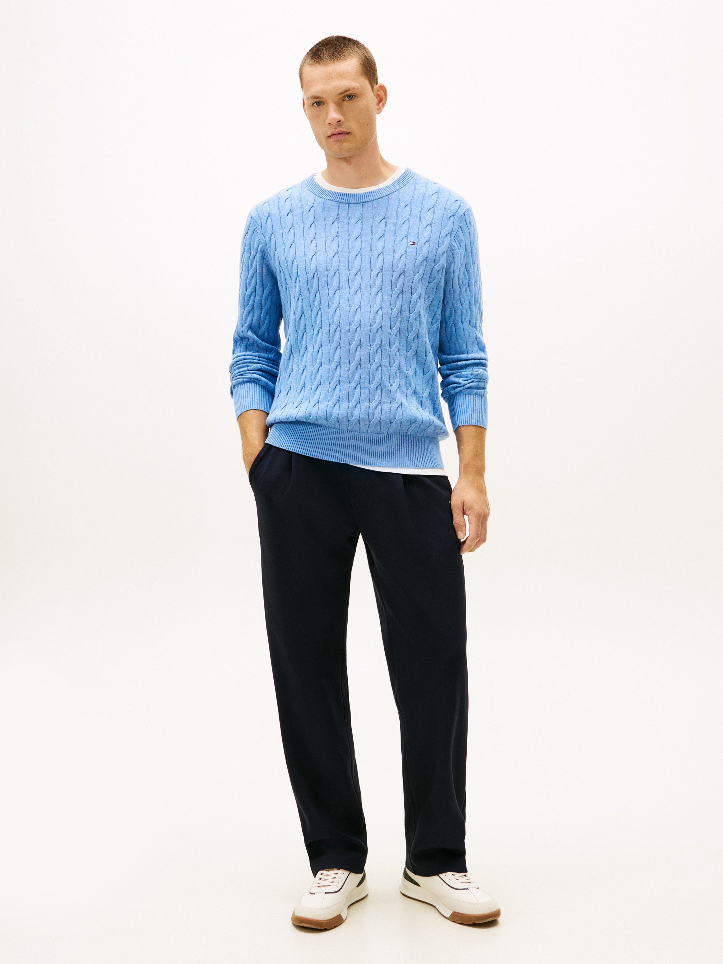 Tommy Hilfiger Strickpullover CLASSIC CABLE CREW NECK mit Strukturstrick und Flaglabel unifarben, casual, regular fit, Baumwolle, Rundhals