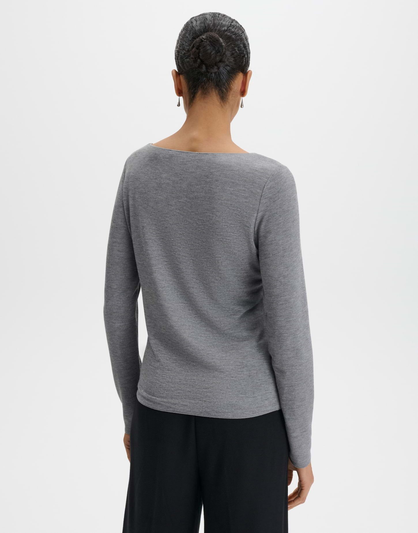 someday Langarmshirt Kirosa soft long aus fließender Viskose Gerader Schnitt mit Rundhalsausschnitt für vielseitige Layerings – Bild 3 von 5