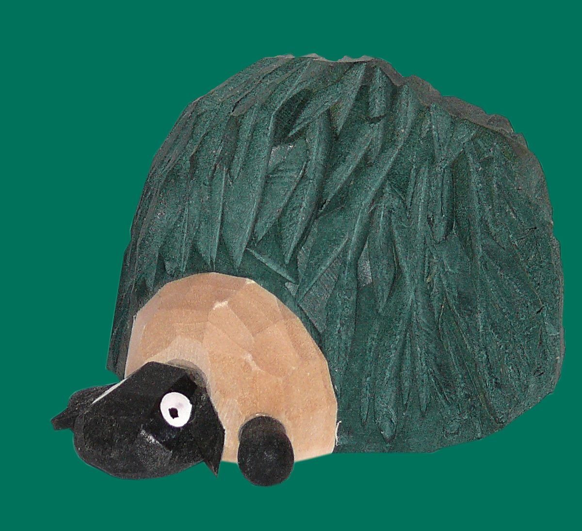 Weihnachtsfigur Schaf Gustel im Heuhaufen geschnitzt