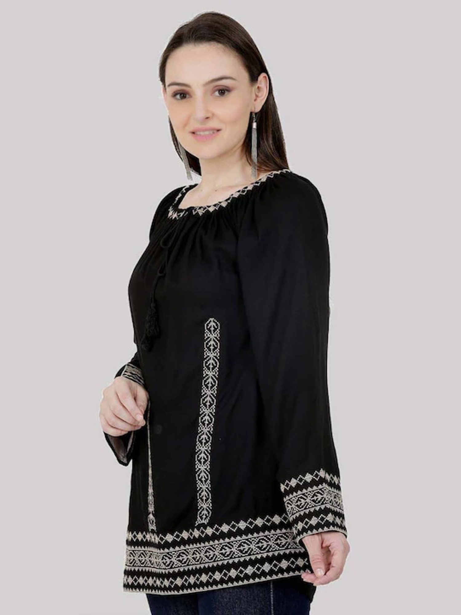 PfauGermany Blusentop SAAKAA Embroidery
