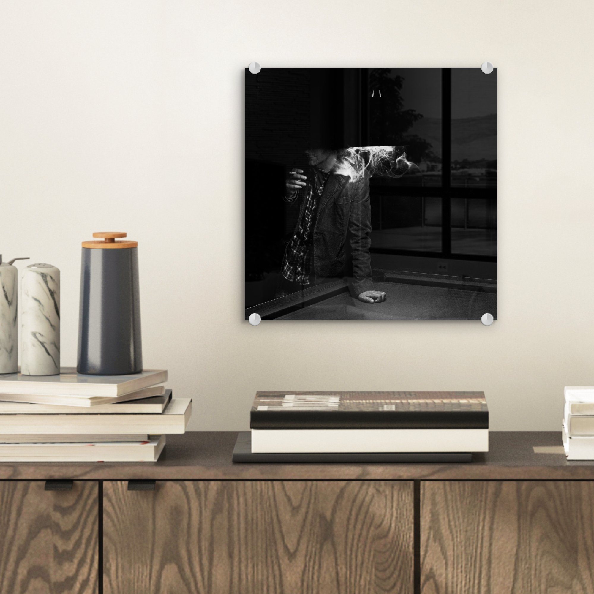 an auf St), Mann sich Glas MuchoWow - Acrylglasbild in Wanddekoration noir, Foto lehnt - Film (1 Bilder Glasbilder Billardtisch Wandbild Glas auf -