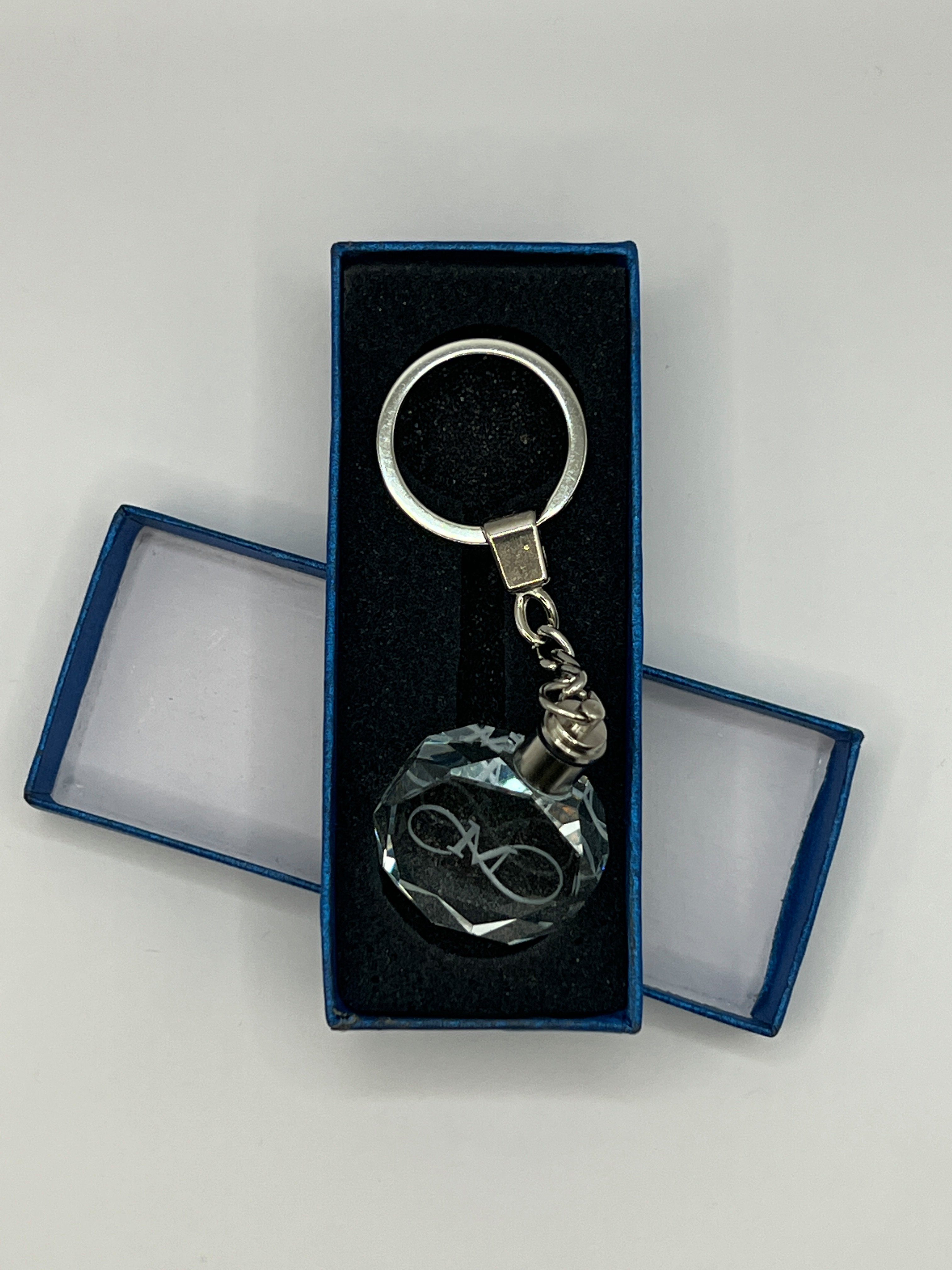 Geschenkbox Unendlichkeitszeichen M mit Multicolor Stelby Schlüsselanhänger Schlüsselanhänger