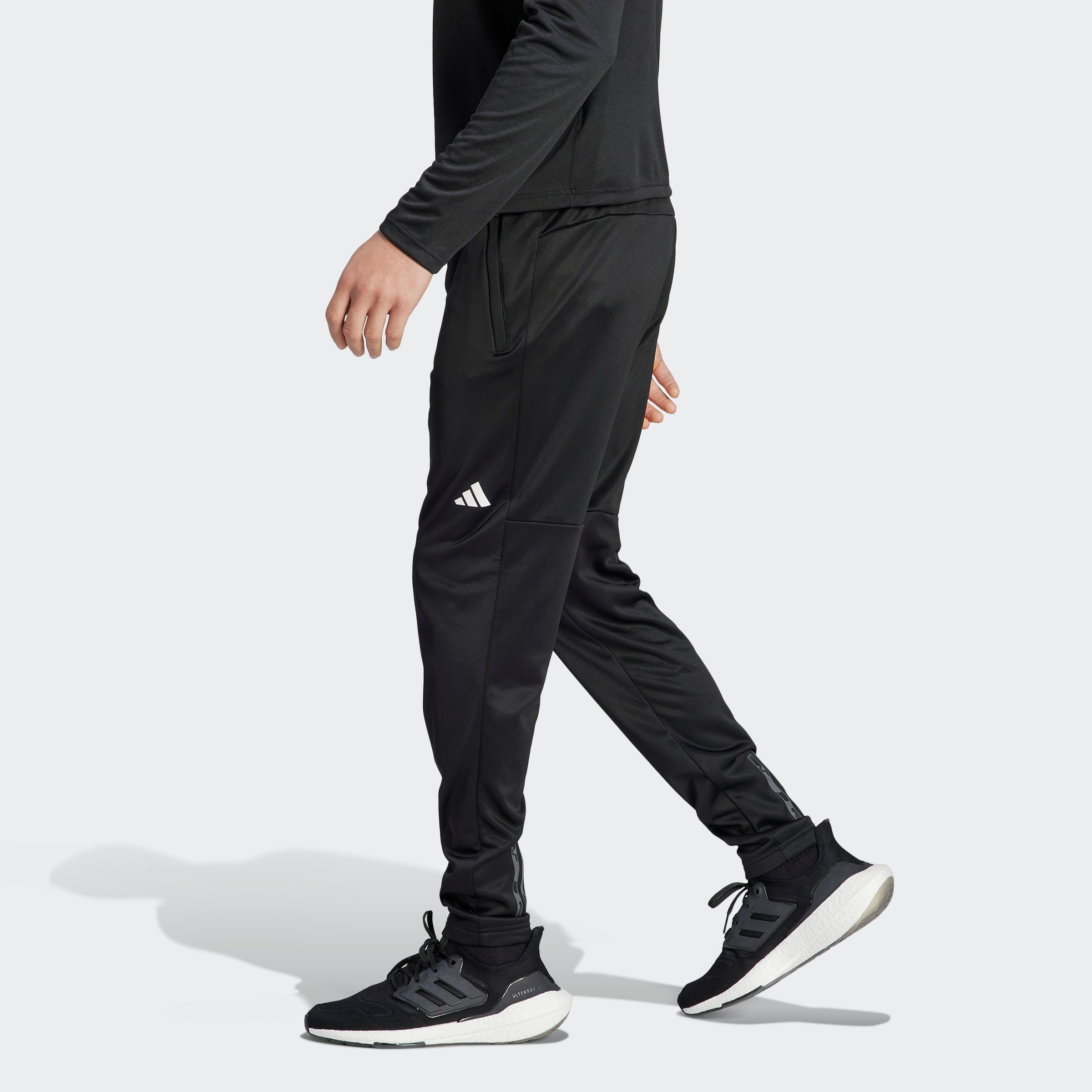 SEASONAL WOVEN TRAIN Performance (1-tlg) adidas Sporthose black-white ESSENTIALS