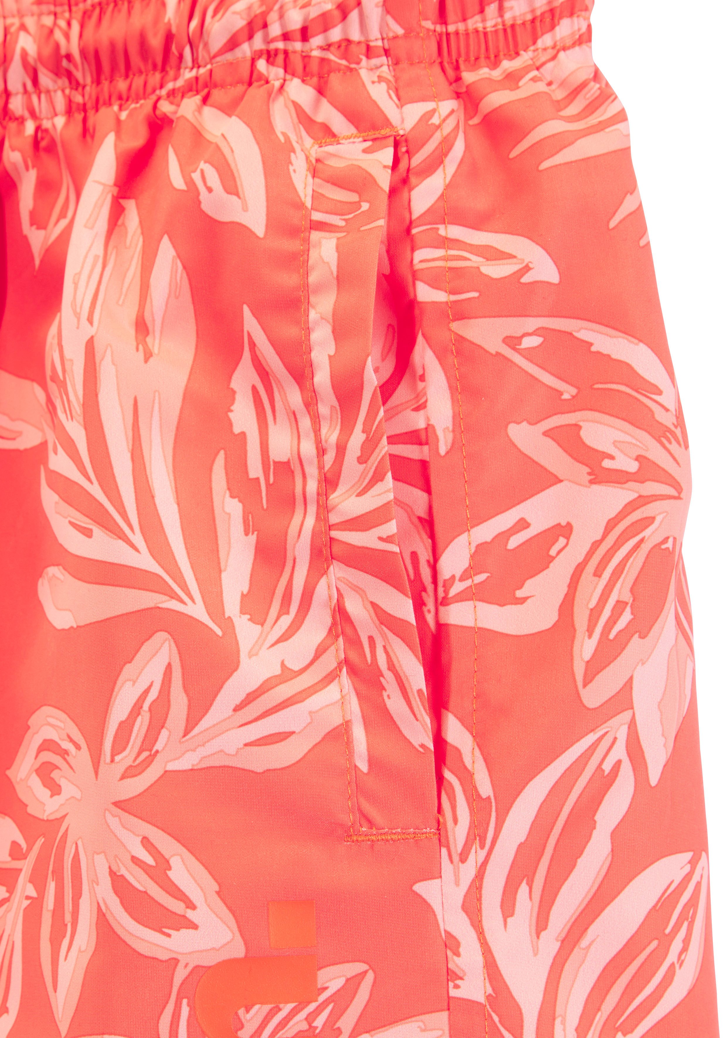 Bench. Badeshorts mit modernem Hawaii-Print – Bild 3 von 5
