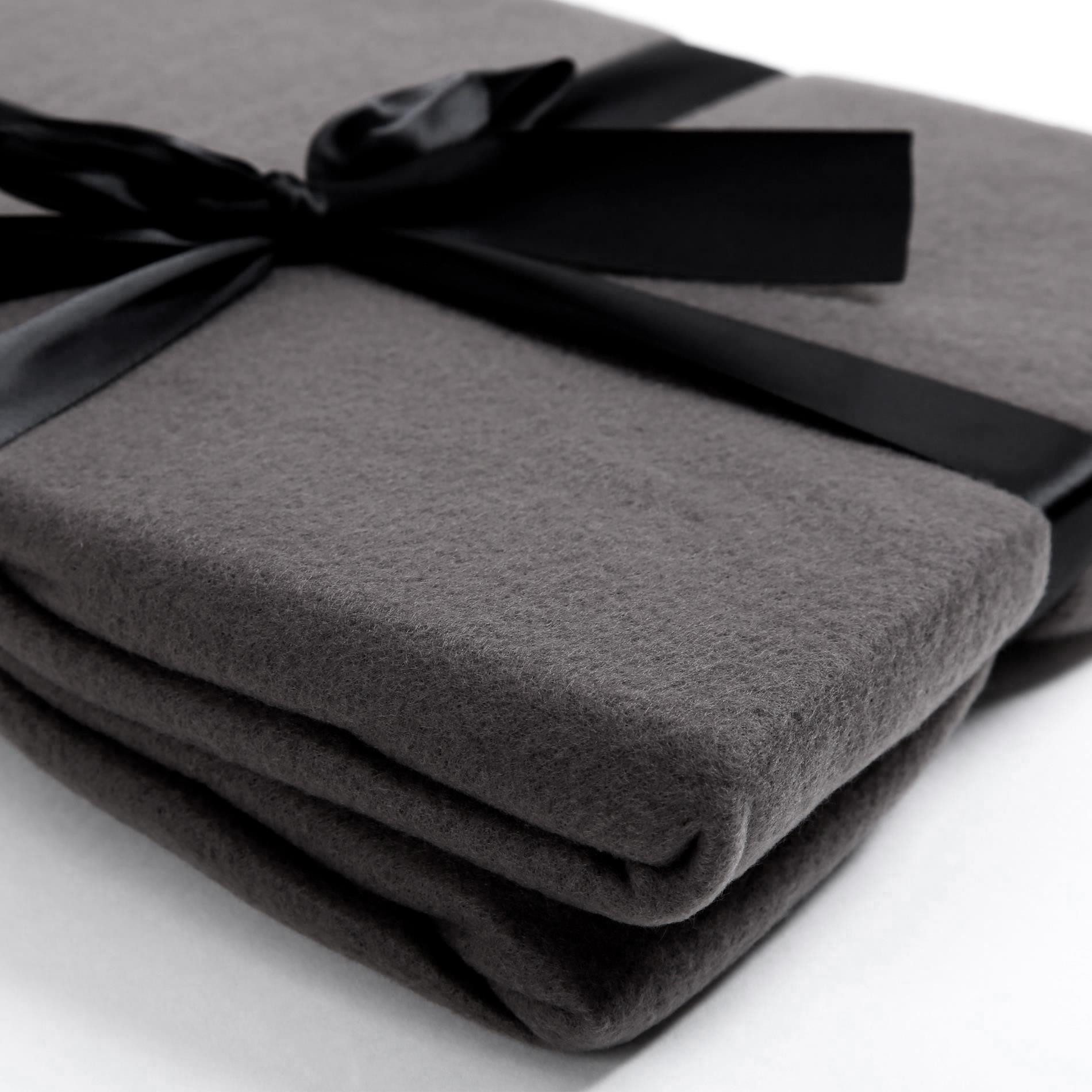 ESTEXO Tagesdecke Decke Kuscheldecke 220x240 cm Polar Fleecedecke Microfase günstig online kaufen