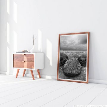 Sinus Art Poster Landschaftsfotografie 60x90cm Poster Felsen am Strand Neuseeland schwarz weiß