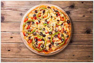 Wallario Sichtschutzzaunmatten »Italienische Pizza mit Peperoni, Oliven. Paprika und Käse«