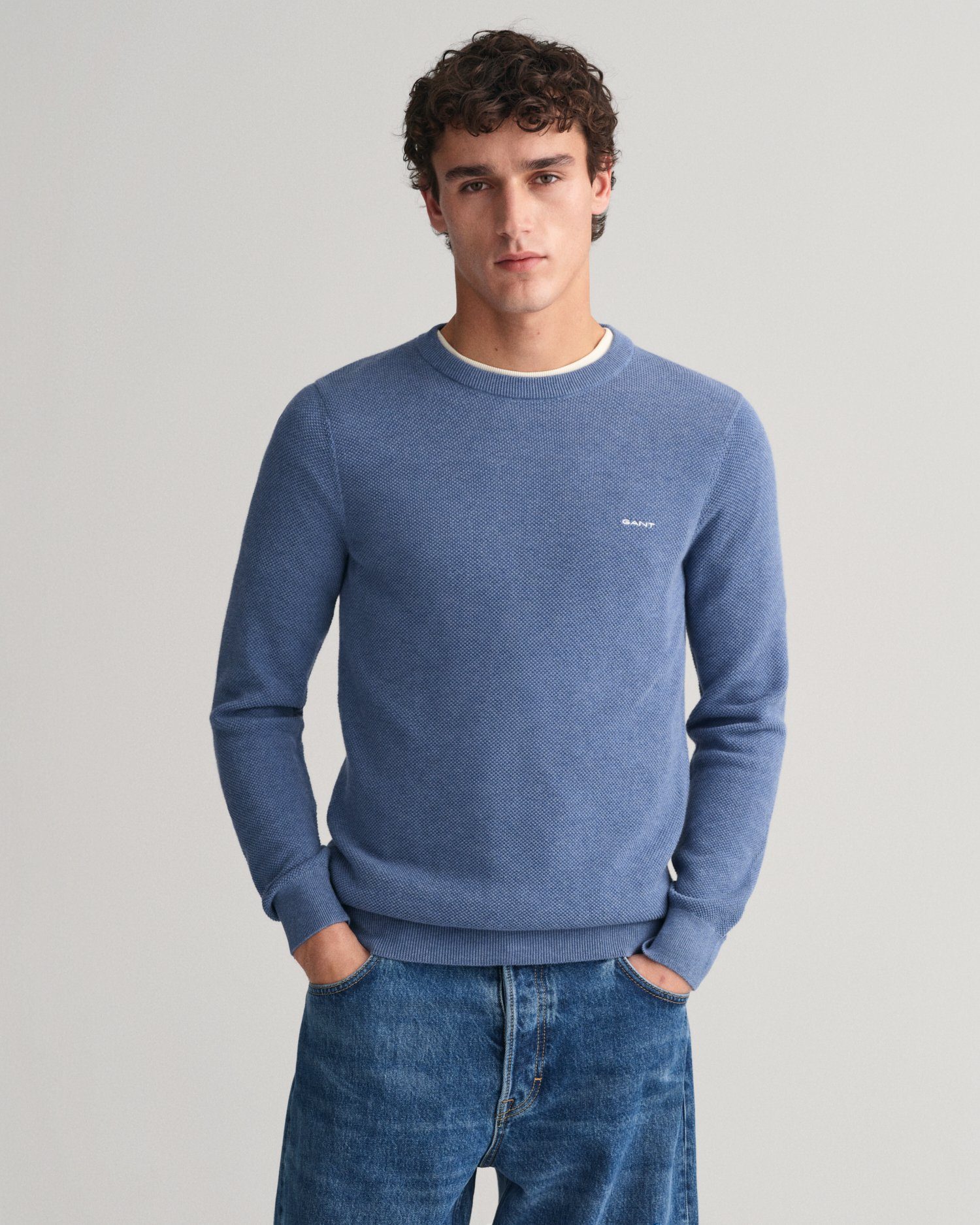 COTTON mit Rundhalspullover Gant auf blue der melange denim PIQUE Brust C-NECK Logostickerei