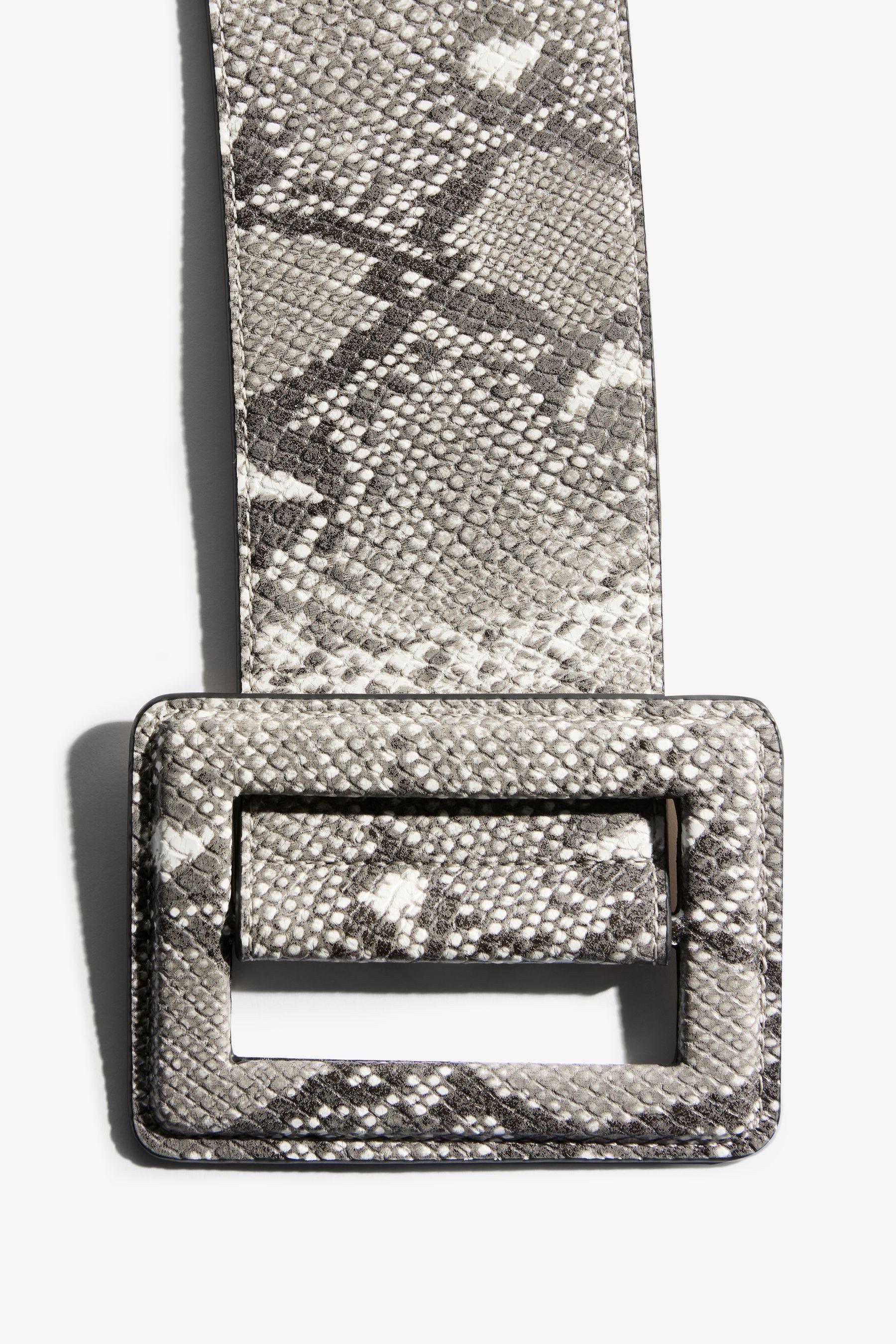 LIPSY Synthetikgürtel Lipsy Breiter Gürtel mit Schnalle (1-St) günstig online kaufen