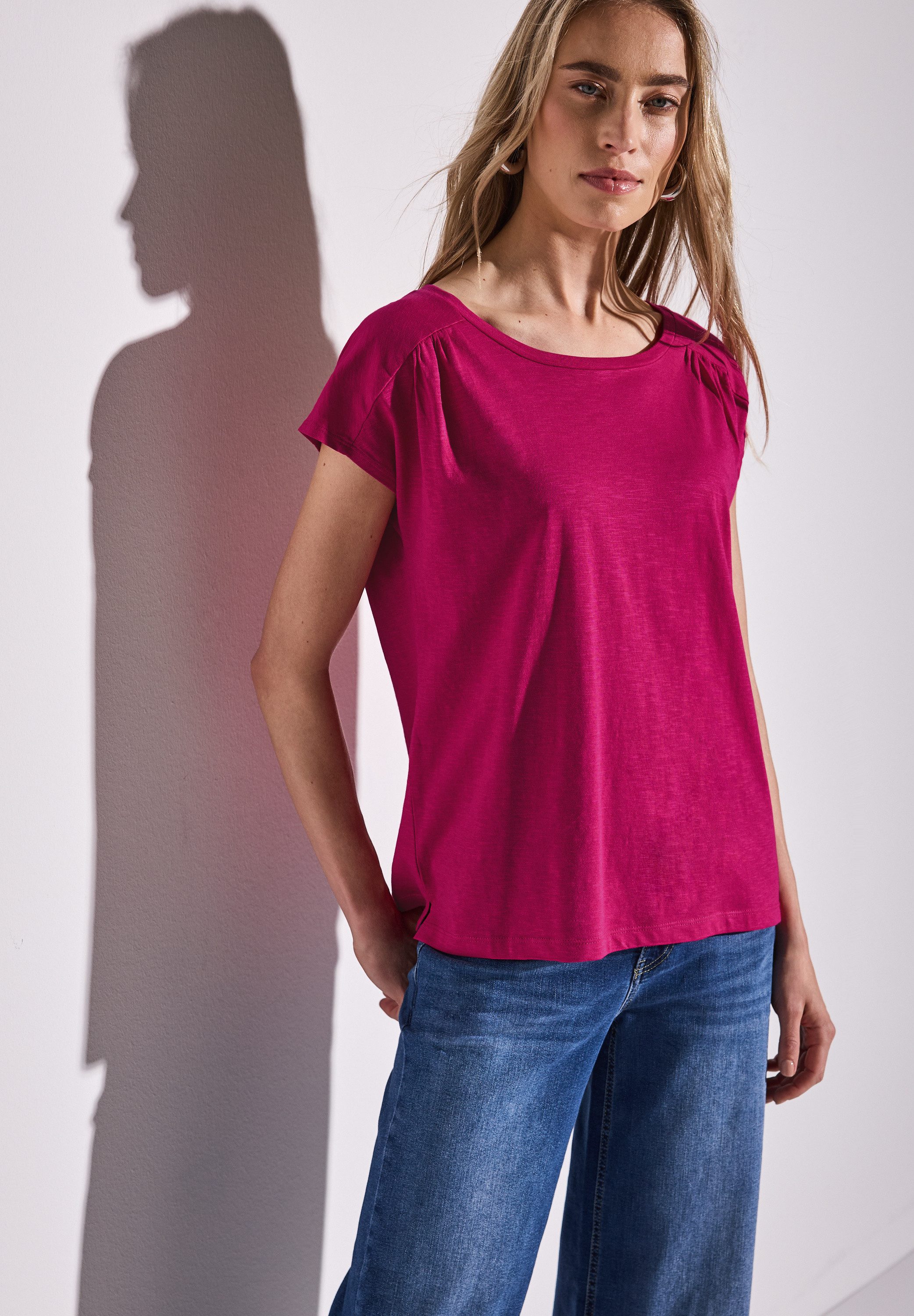 STREET ONE T-Shirt, mit Seitlichen Einschlitzen am Saum günstig online kaufen