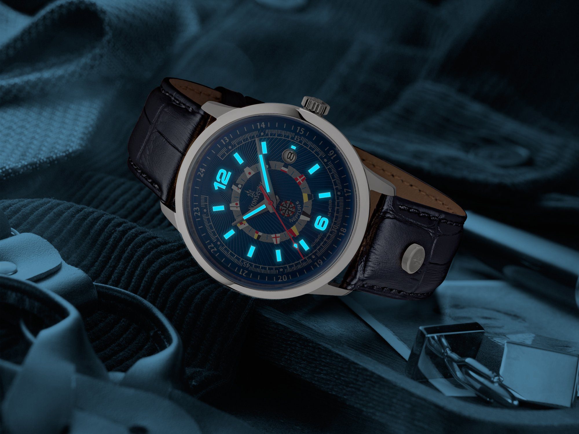 Kronsegler Automatikuhr Neptun II Lederband, m. mit stahl-blau/blau Superluminova 30-lagiger Flaggen Armbanduhr nautischen und Herren