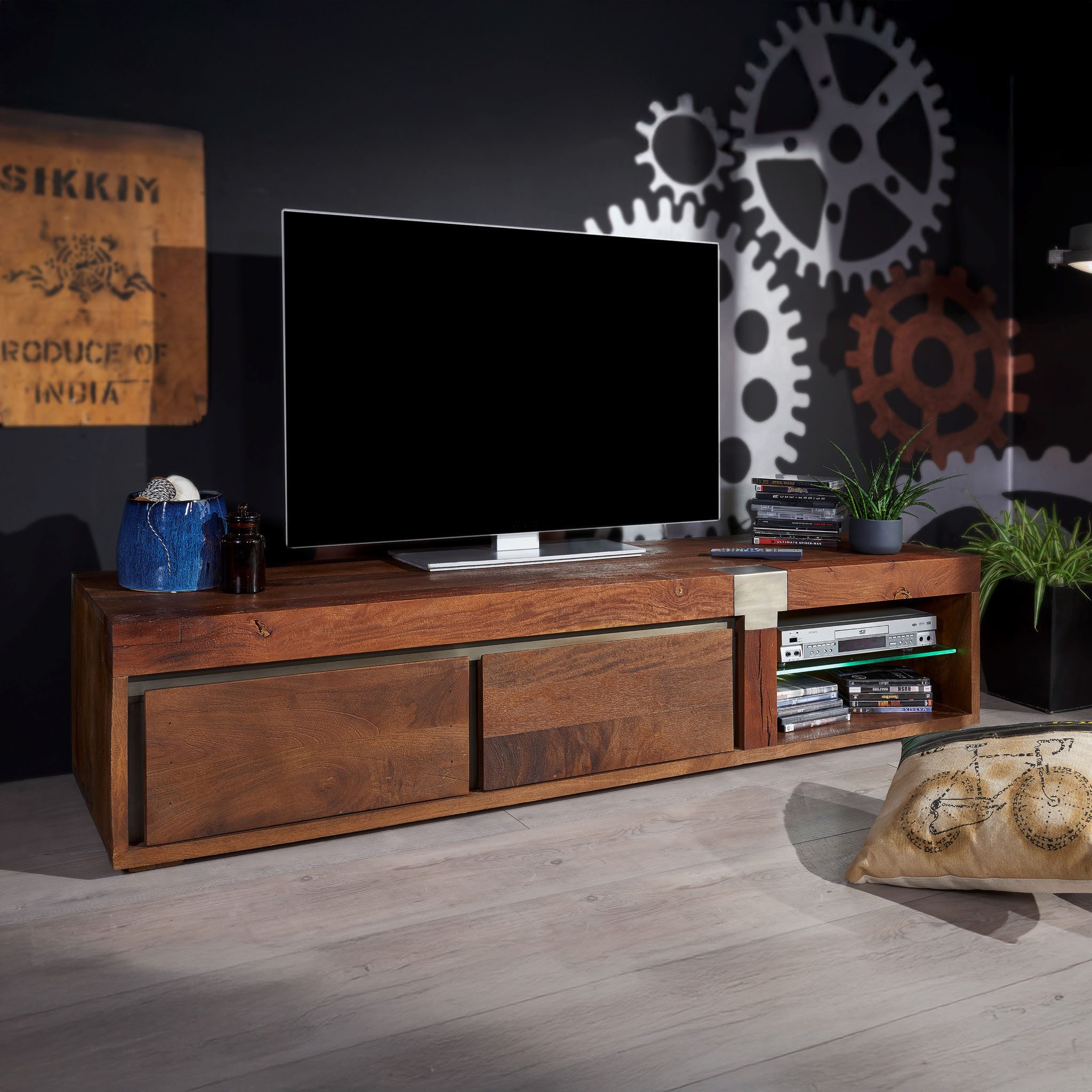 Massivmoebel24 TV-Board AMSTERDAM Mango Massivholz braun (Massivholz montiert 50 kg AMSTERDAM #01), Mango 180x48x39 cm (BxTxH) braun lackiert