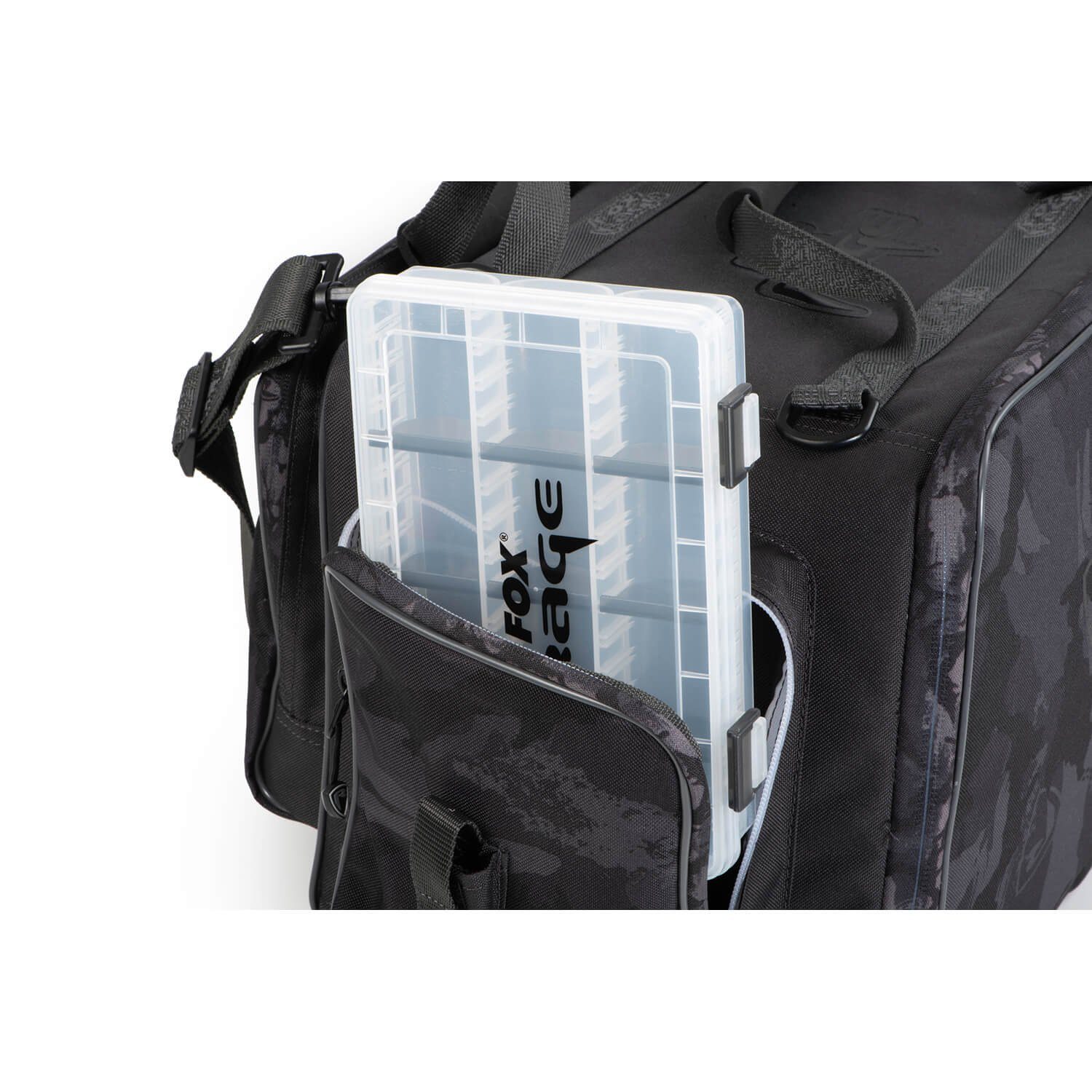 Fox Rage Umhängetasche Fox Rage Voyager Camo Large Stacker Umhängetasche, Hochrobuste Camo-Tarnreißverschlüsse, 3D-gepolsterter Schultertragegurt, EVA-Handtragegriff oben, EVA-Taschenbasis, Tasche auf der Rückseite für Zubehör wie zum Beispiel Werkzeuge, Klettgesicherte Halterung für Zangen, Herausziehbarer Regenschutz