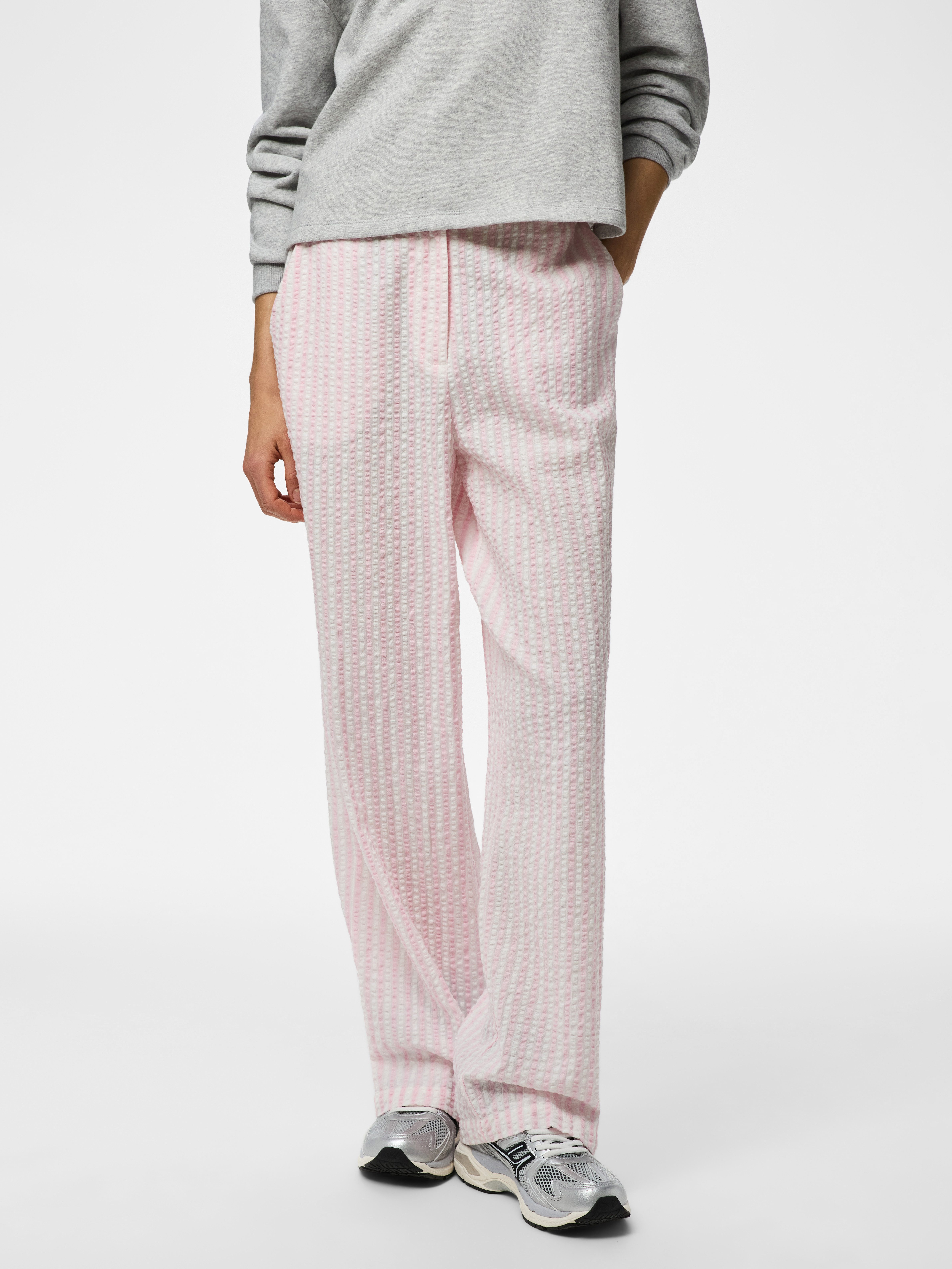 pieces Stoffhose PCSTINNA HW PANTS WVN NOOS BC mit weitem Bein