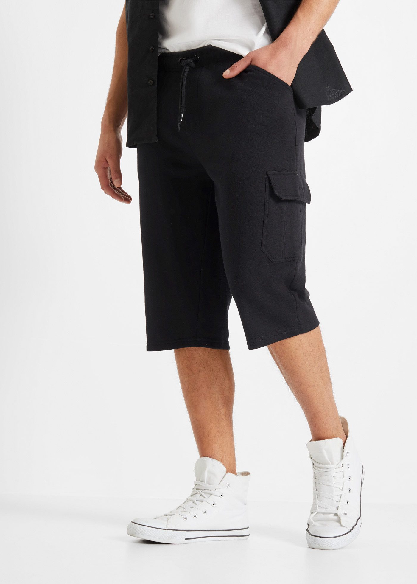 bonprix Sweatbermudas aus Baumwolle, mit zahlreichen Taschen, regular fit, casual Stil