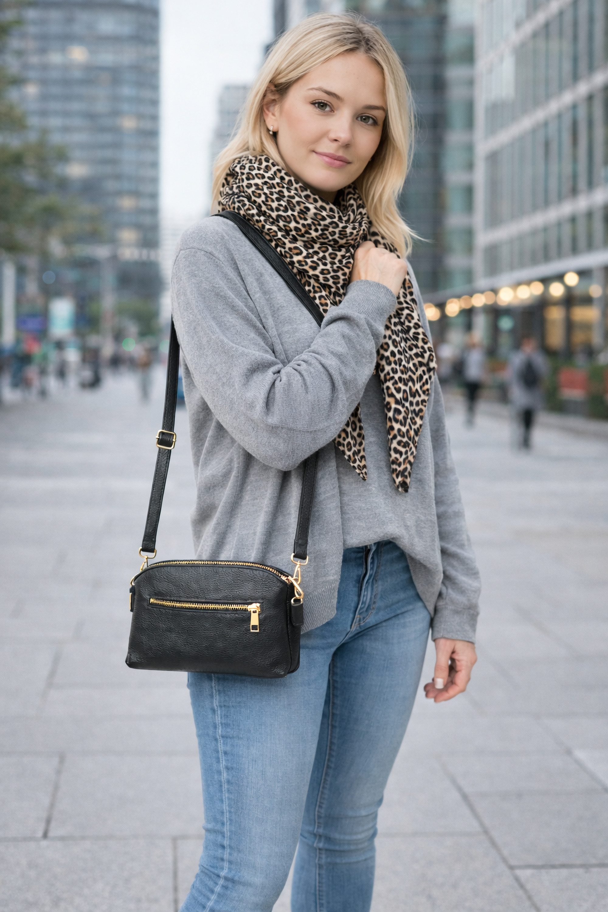 COLLEZIONE ALESSANDRO Umhängetasche Wien, aus echtem Leder, mit separaten Fächern