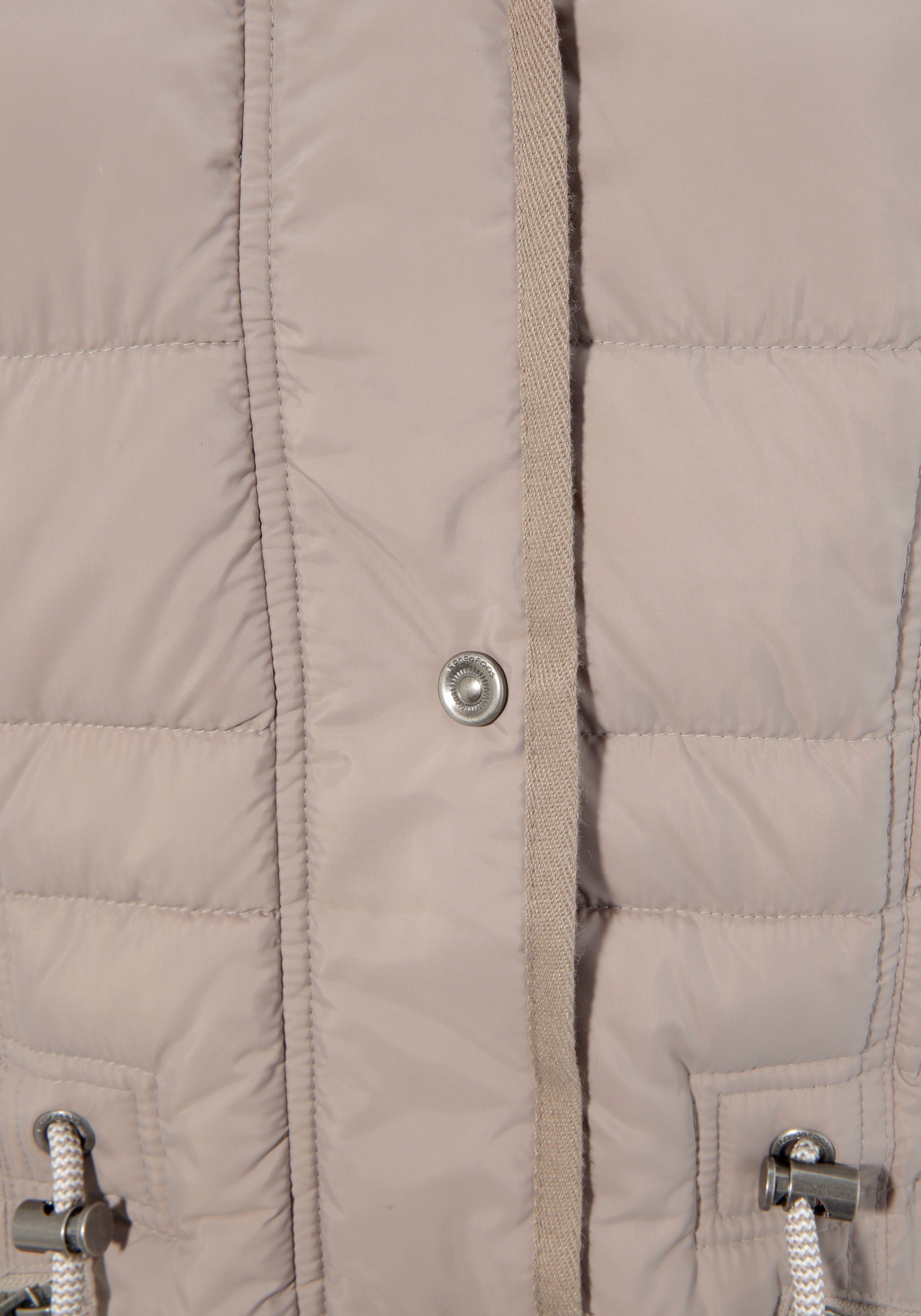 Kapuze mit nachhaltigem Fellimitat-Kragen KangaROOS an kuscheligem, Steppjacke abnehmbarem Material) taupe der (Jacke aus
