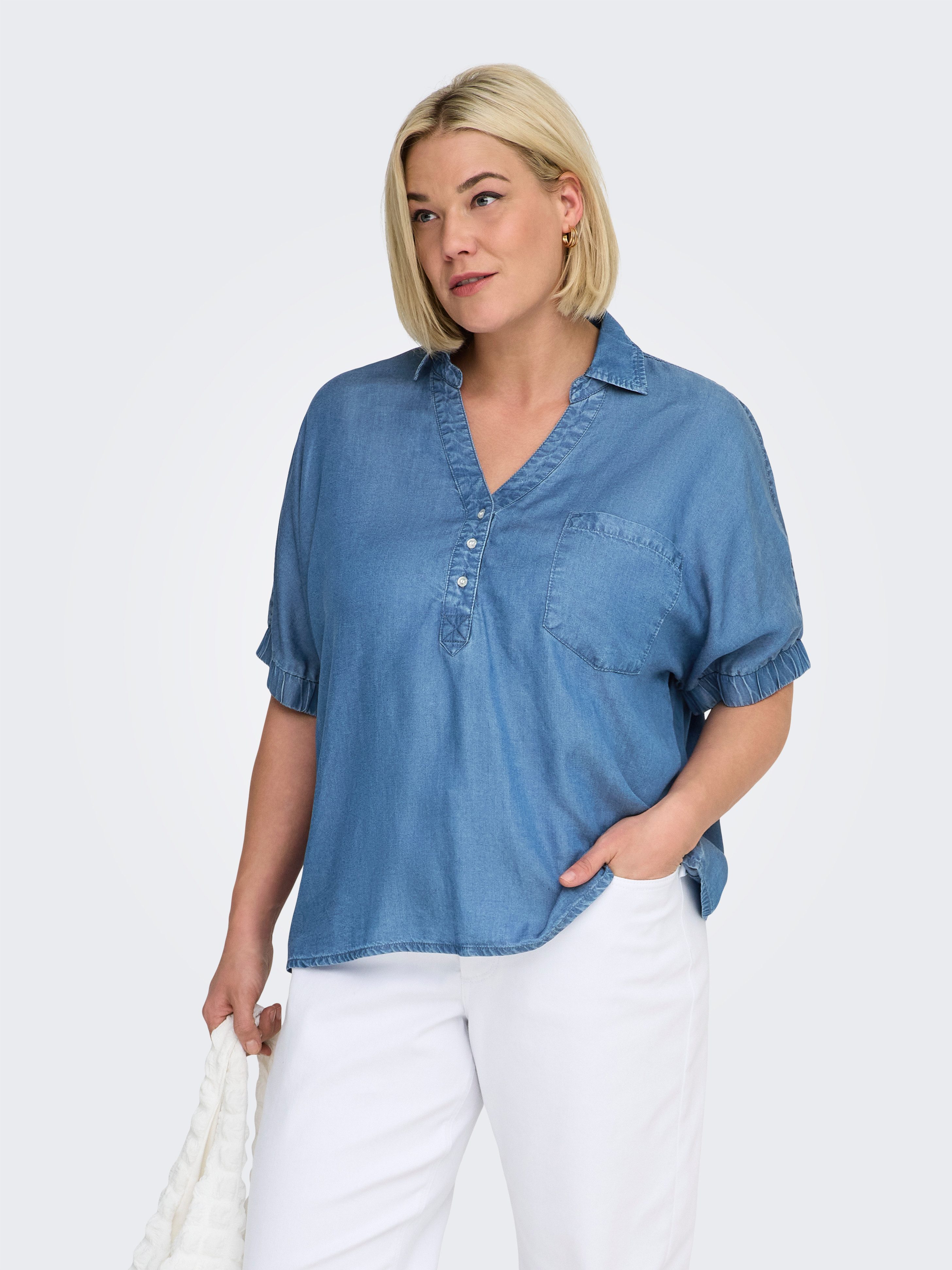 ONLY CARMAKOMA Jeansbluse CARCHARIS LIFE CAP SLEEVE SHIRT PNT im Denim Look, loose fit, elastische Ärmelbündchen