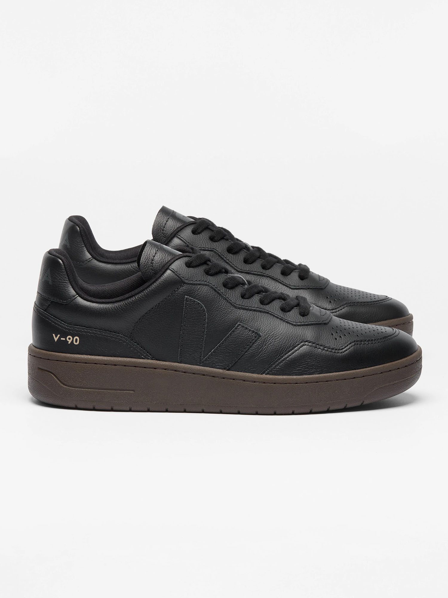 VEJA V-90 Sneaker