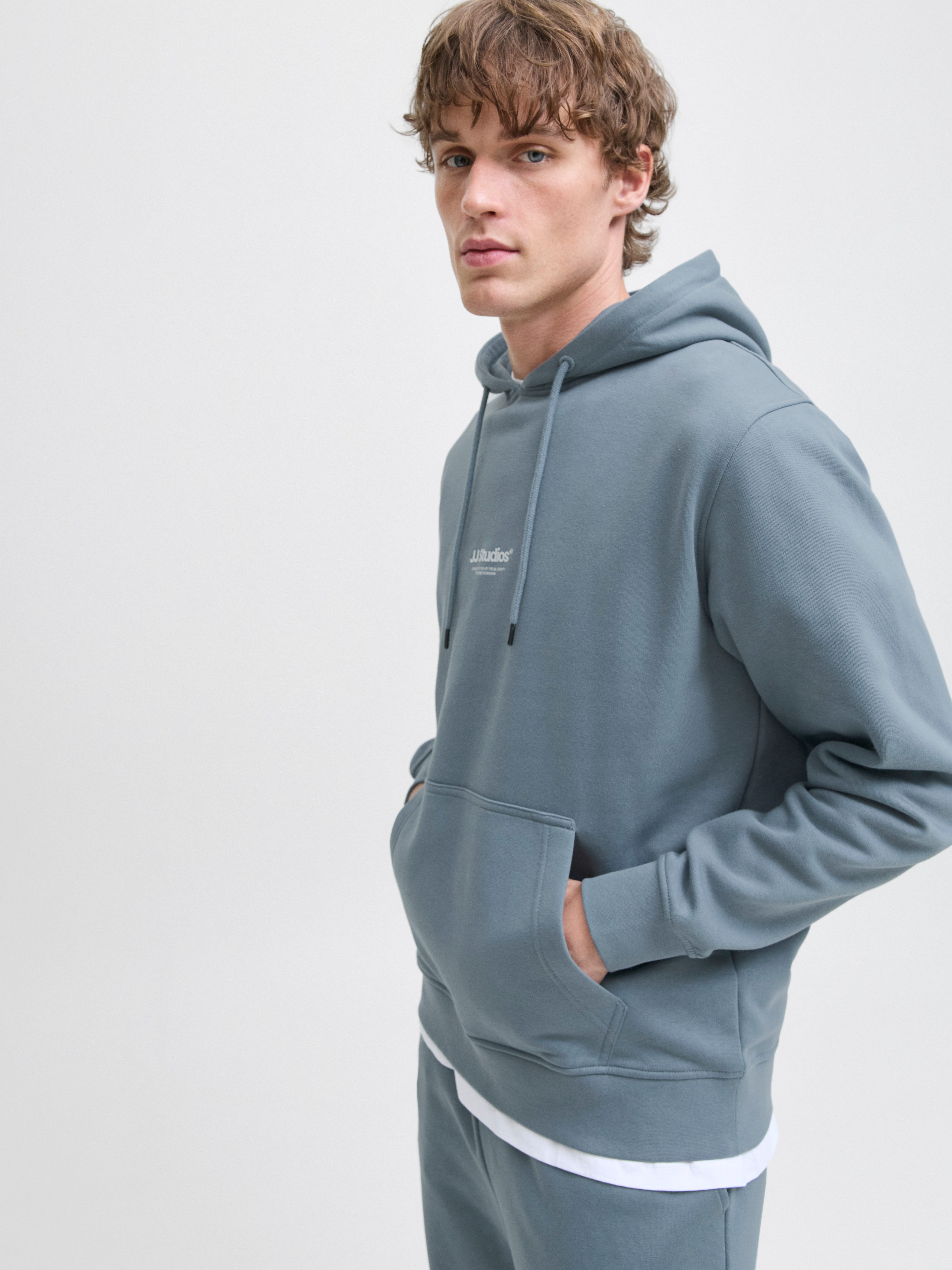 Jack & Jones Kapuzensweatshirt JJESOHO SWEAT HOOD NOOS mit stylischem Print günstig online kaufen