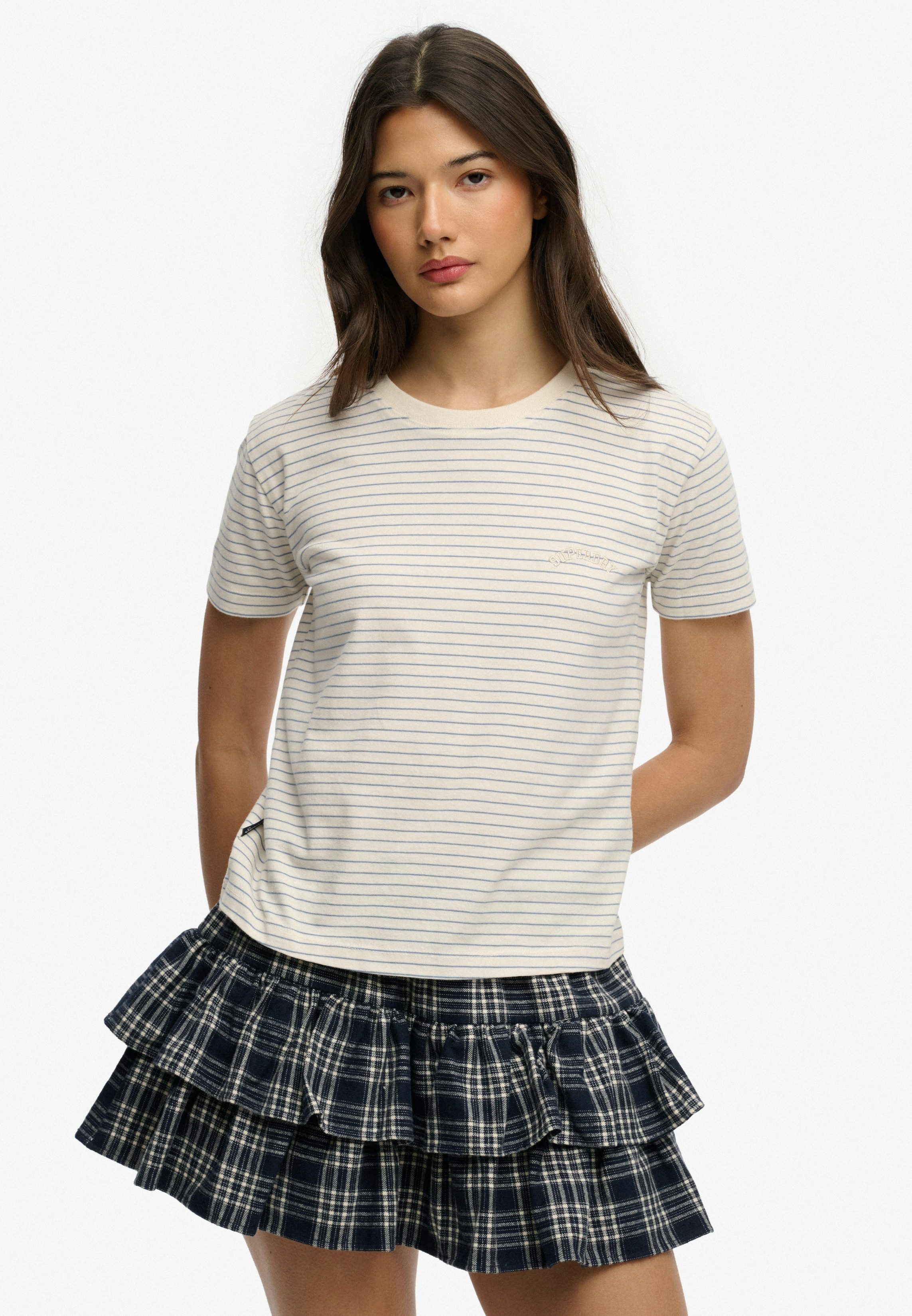 Superdry T-Shirt ESSENTIAL LOGO STR FITTED TEE angenehmes Tragegefühl durch besonders weiche Haptik