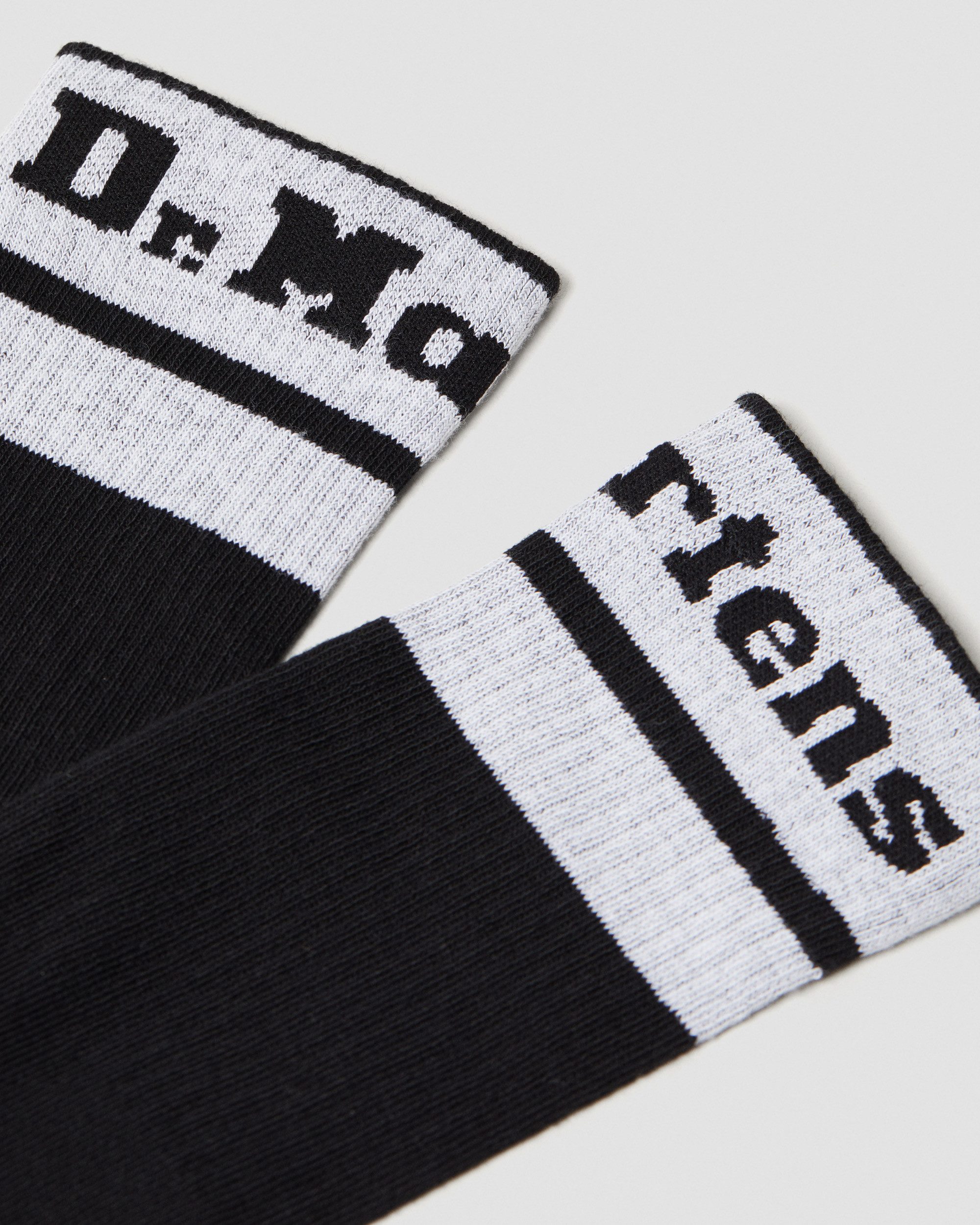 DR. MARTENS Socken Athletic Logo Organic Cotton Blend Socken (1-Paar) mit vertärktem Fersen- und Zehenbereich, druckfreier Bund
