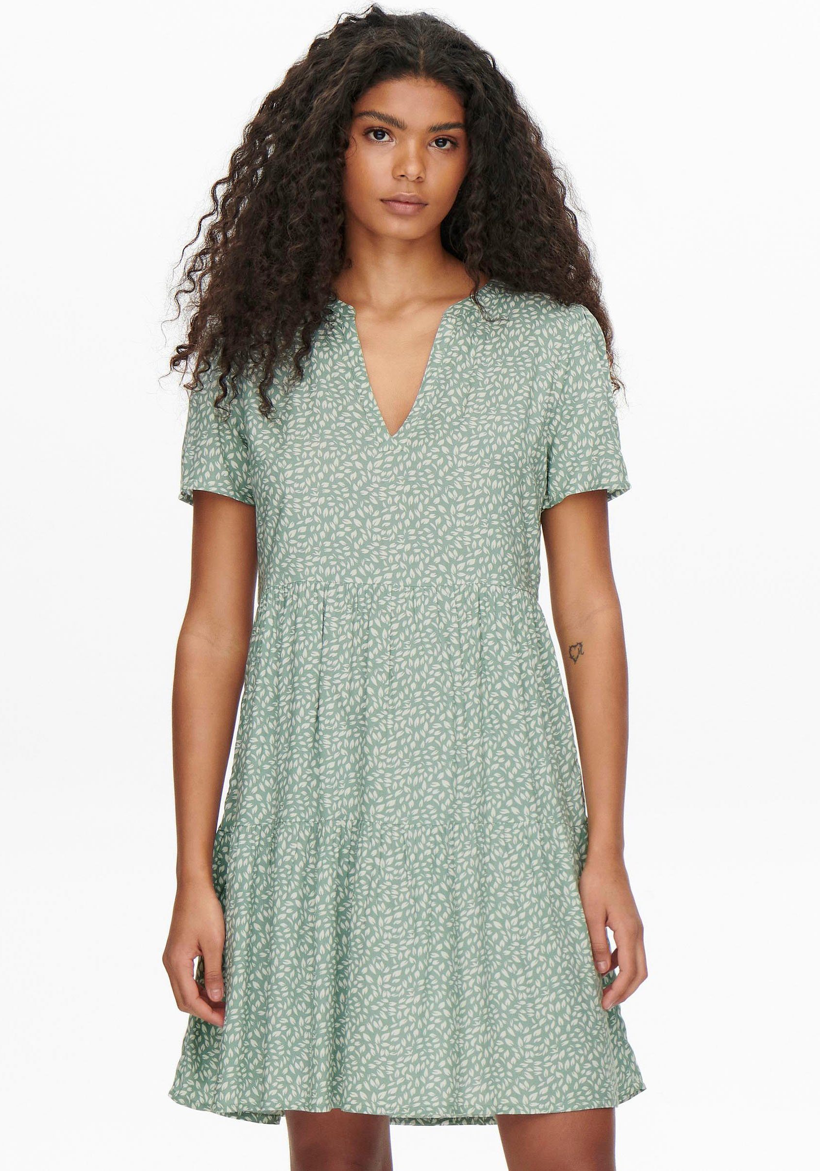 leafs PTM LIFE S/S AOP:White Green THEA ONLY Chinois NOOS ONLZALLY Sommerkleid DRESS