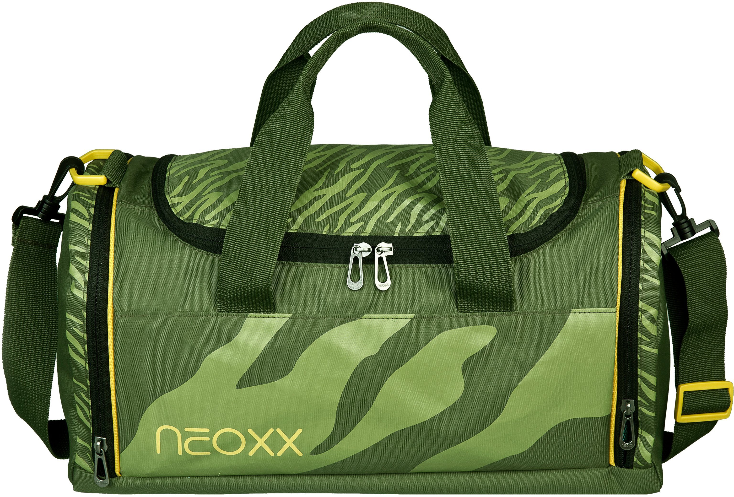 neoxx Sporttasche Champ, Ready Green, PET-Flaschen recycelten for aus