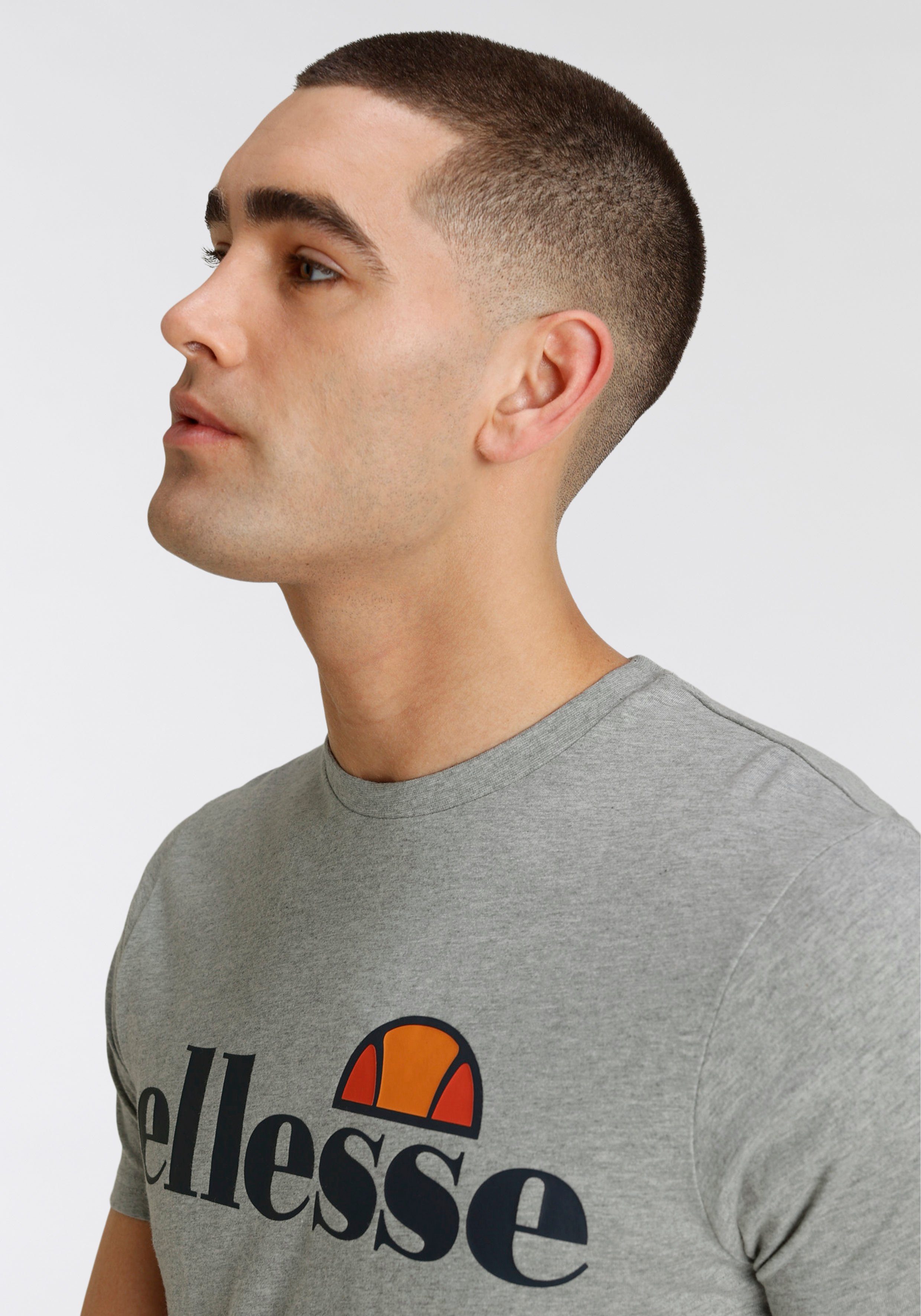 Ellesse T-Shirt SL PRADO TEE mit Logodruck, Kurzarm, schmale Basic-Passform, hüftlange Schnittform